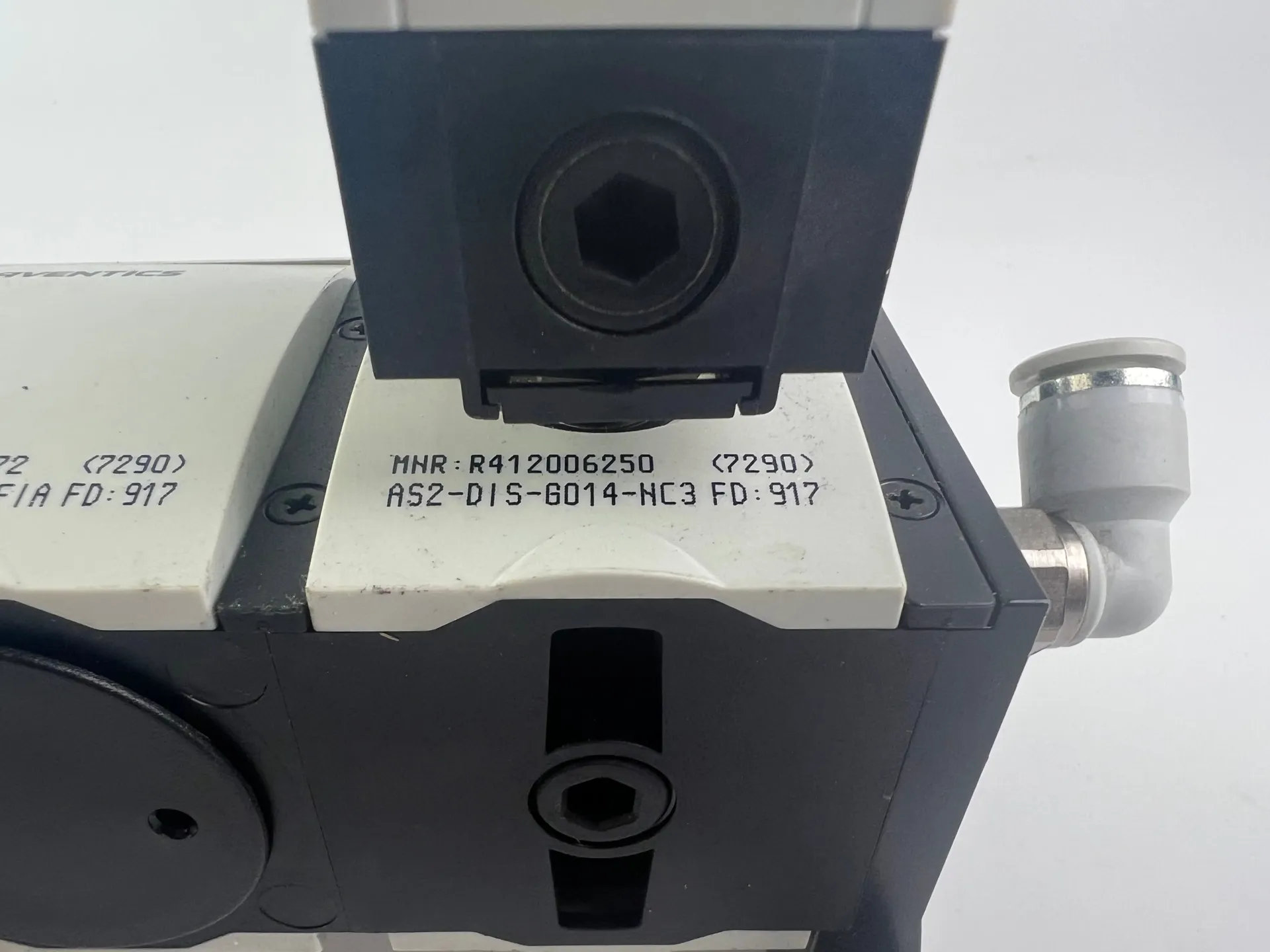 Aventics R412006256 R412006175 R412006380 R412006272 R412006250 + R412010767 Pressure Regulating Valves + 2 Cables 1,5m long - Thumbnail 10