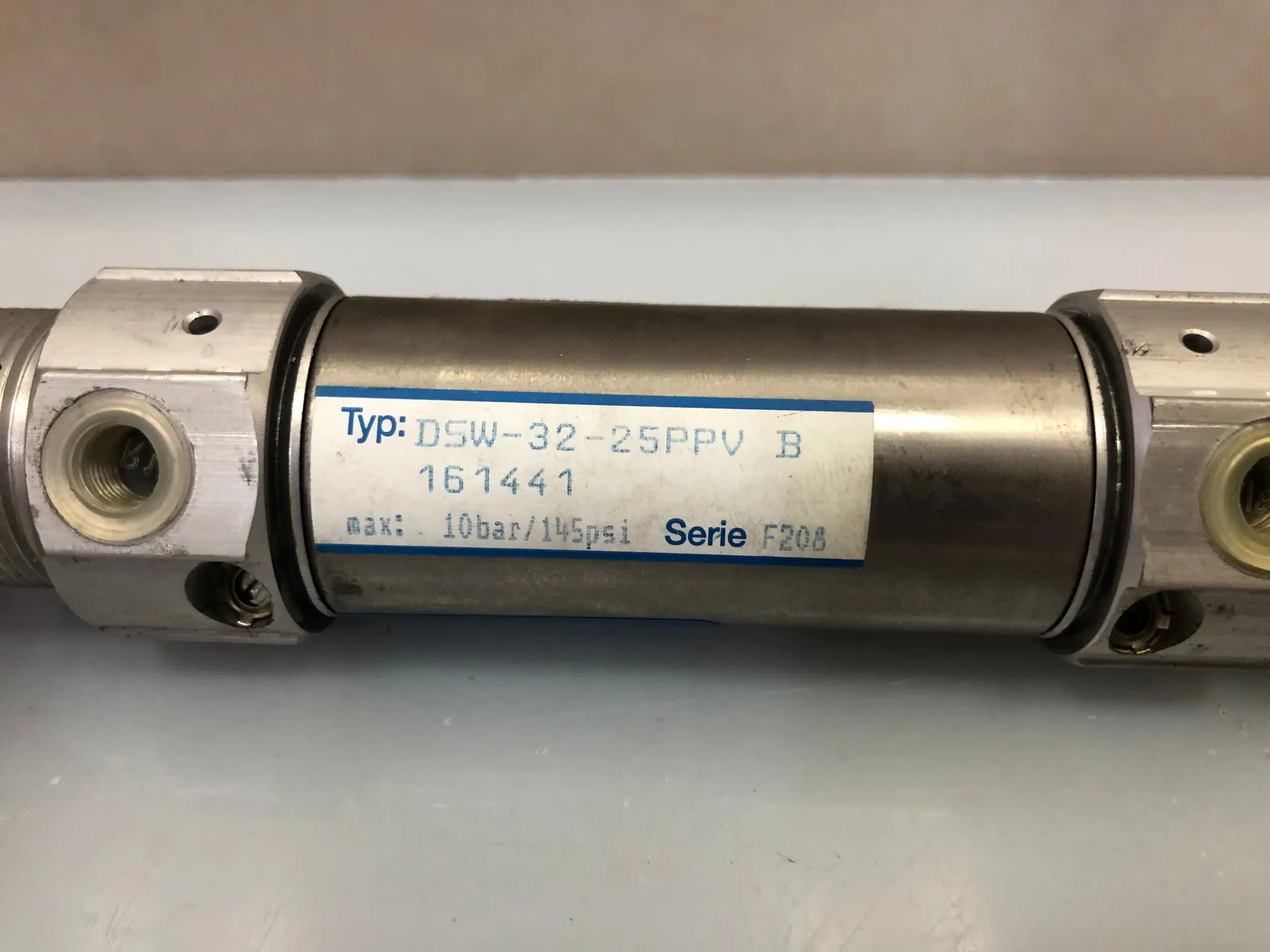 1x Festo DSW-32-25-PPV-B Pneumatic Rotary Cylinder – 32mm Bore, 25mm Stroke (Part No. 161441) - Thumbnail 3