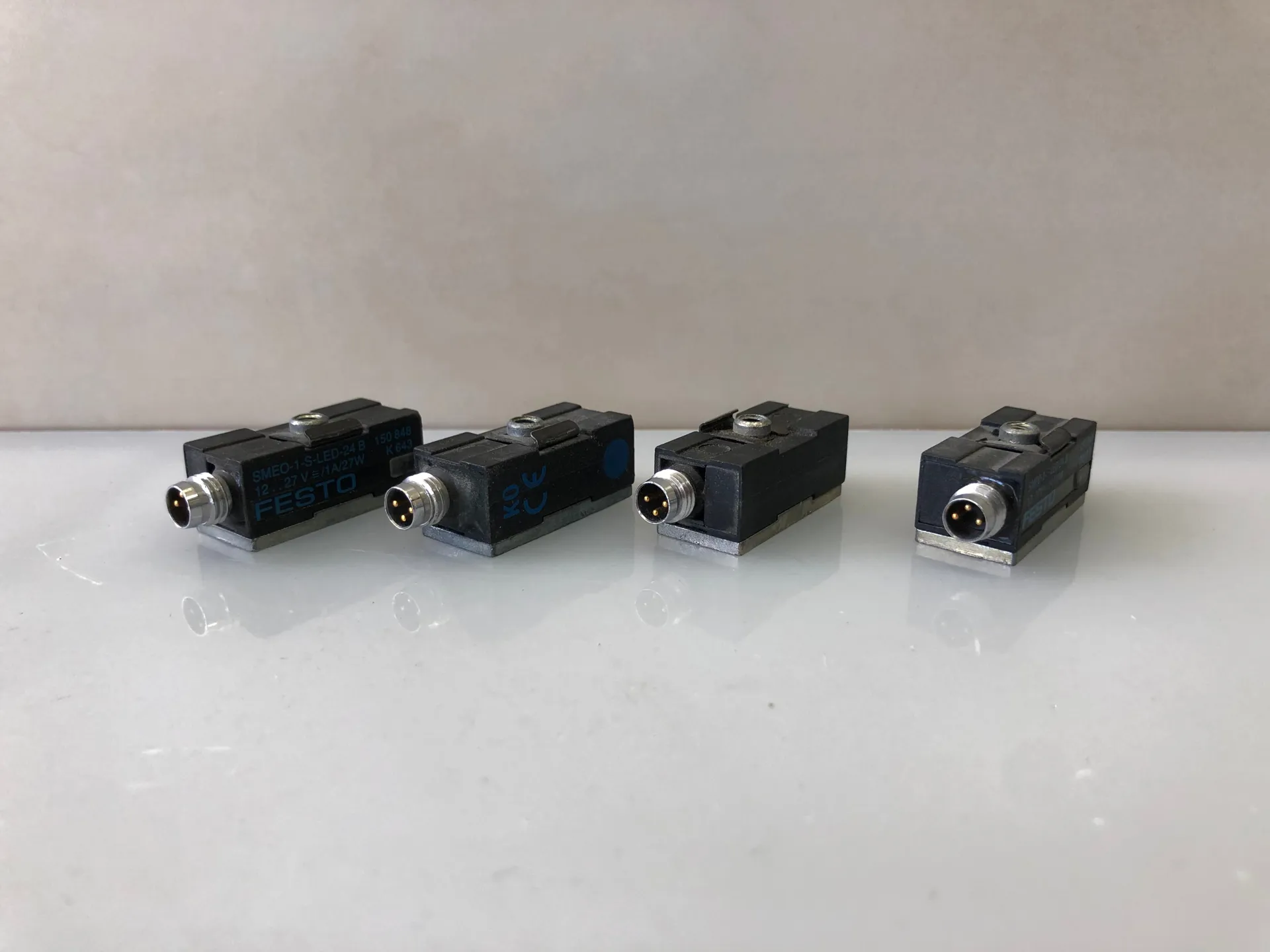 Festo SMEO-1-S-LED-24 B Proximity Sensors Festo SMEO-1-S-LED-24-B 12-27V - Thumbnail 2