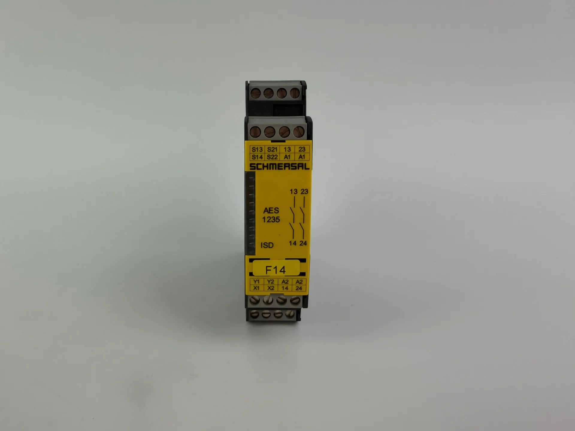 1x Schmersal AES 1235 Safety Monitoring Module 24VDC (B300 / Q300)