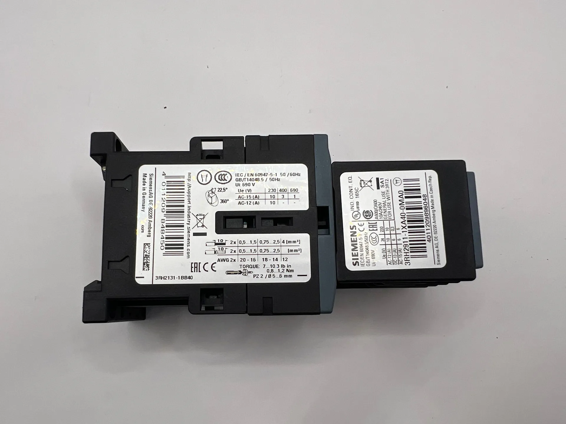 Siemens SIRIUS 3RH2131-1BB40 Contactor + 3RT2916-1DG00 + 3RH2911-1XA40-0MA0 - Thumbnail 4