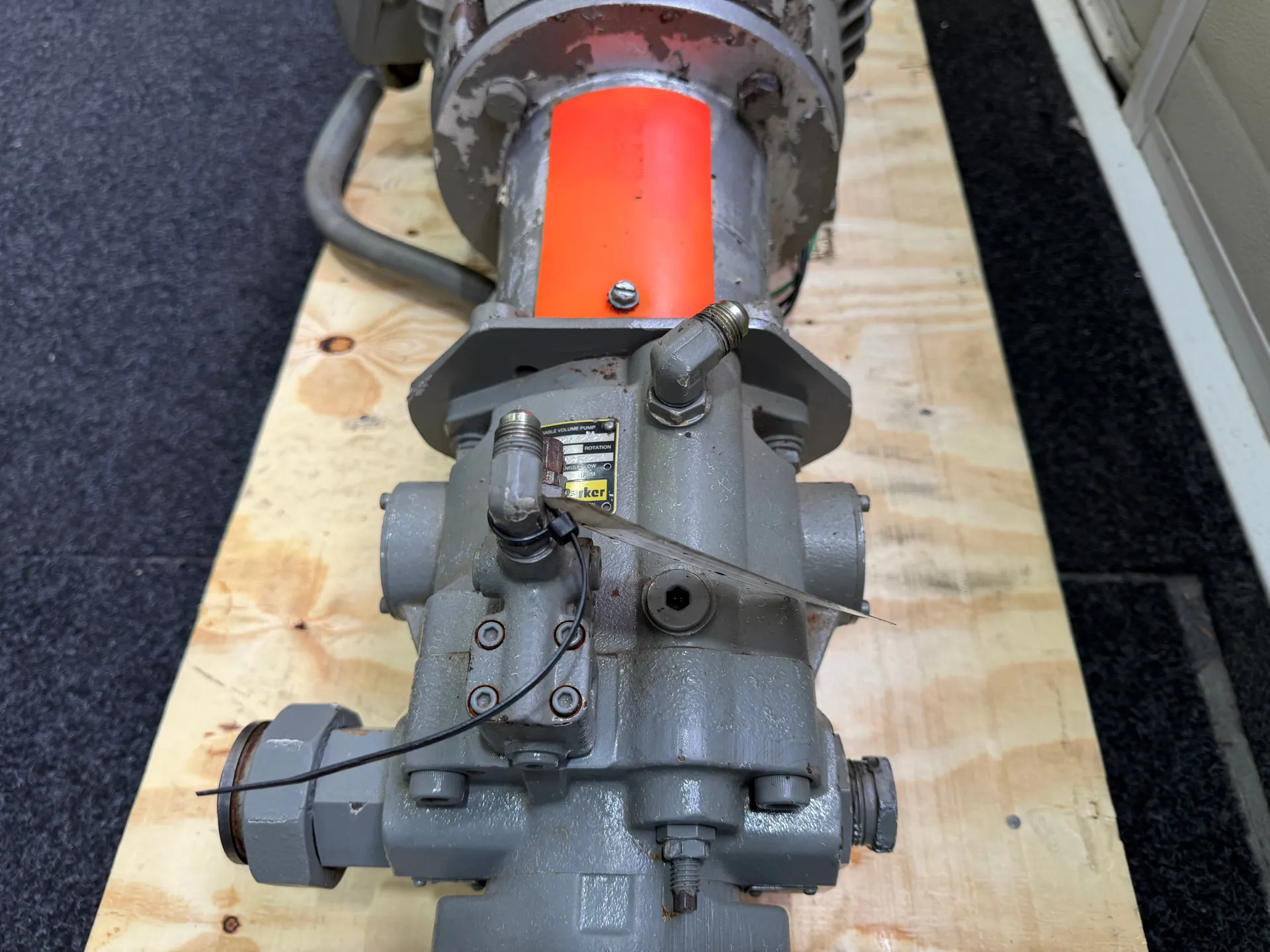 Parker PVP23303R26A2A20 Hydraulic Piston Pump + Baldor CM2333T 15HP Motor 230/460V - Thumbnail 11