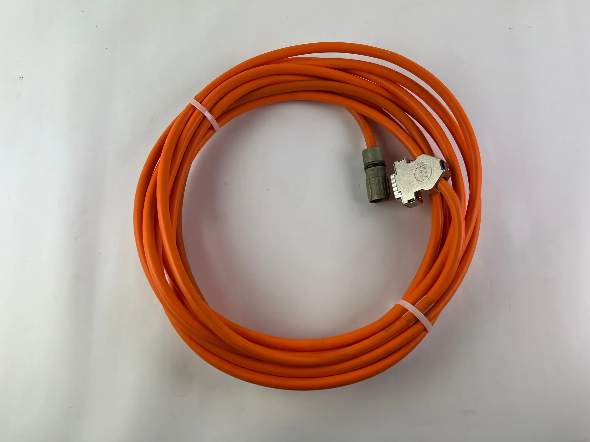 Rexroth R030520401 CKK-145-NN-1 Compact Module + R911384533 MS2N04-D0BQN-BMDH0-NNNNE-NN Motor + 2 Cables + 2 Sensors - Thumbnail 11