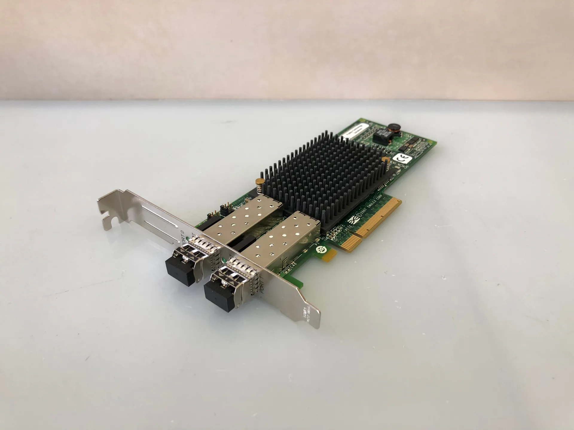 EMULEX P002181-01B Host Bus Adapter Fibre Channel Controllers (P00218101B) Network Adapter - Image 1