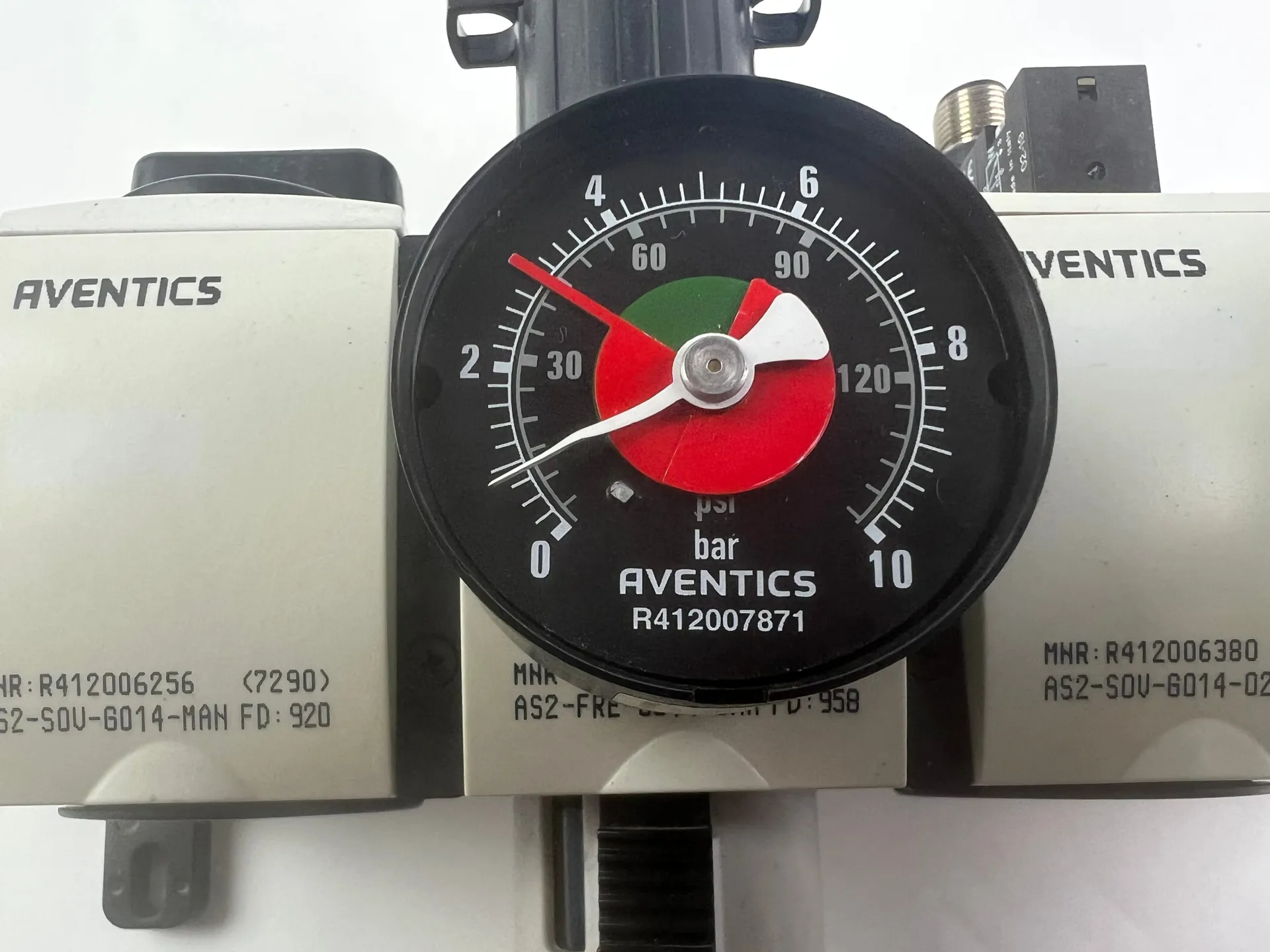 Aventics Pressure Regulating Valves R412006256 R412006175 R412006380 R412006250 + R412010767 + 2x 6,5m Cables - Thumbnail 3