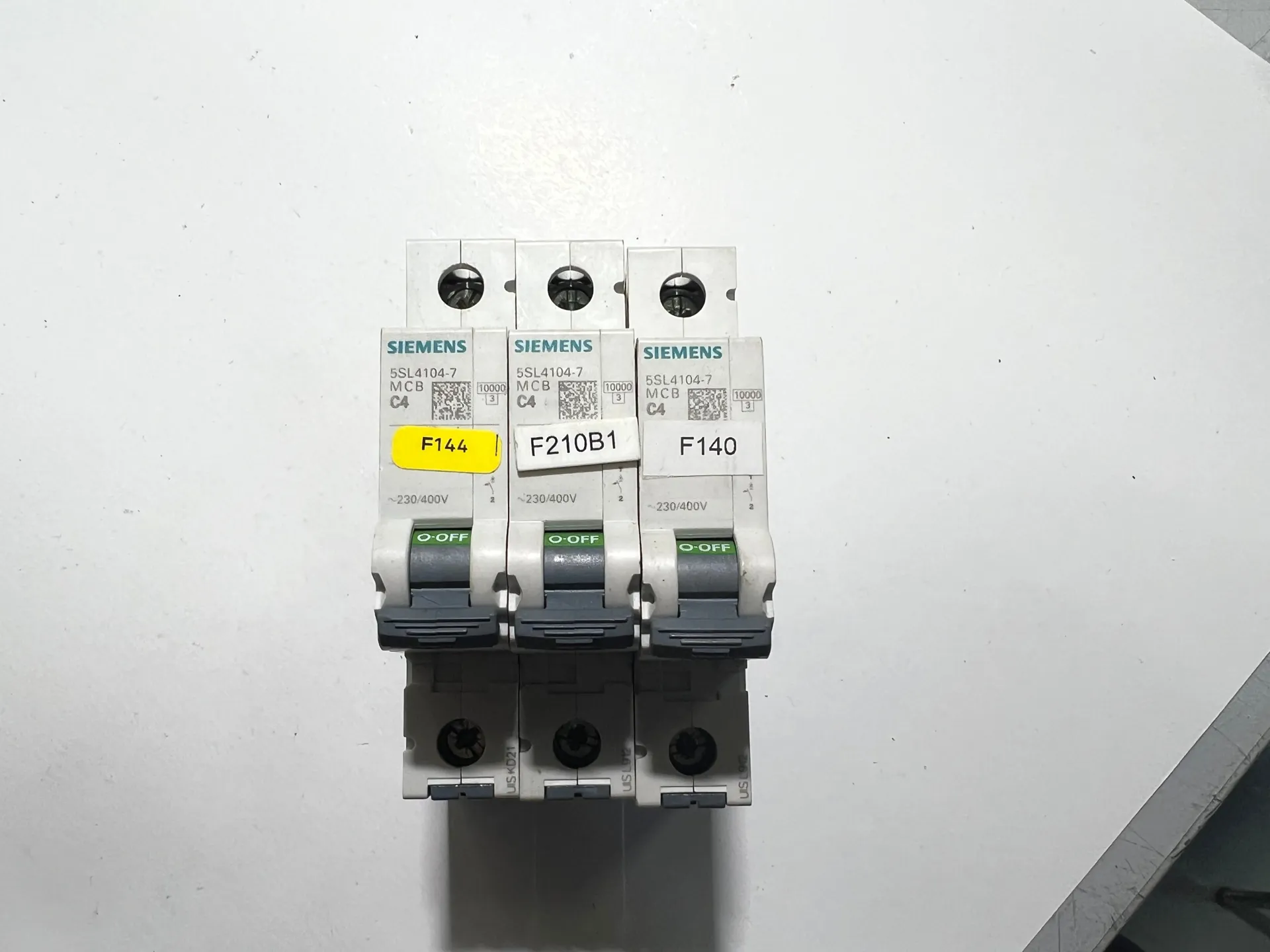 1x Siemens 5SL4104-7 Miniature Circuit Breaker MCB C4 230/400V 6kA - Thumbnail 3
