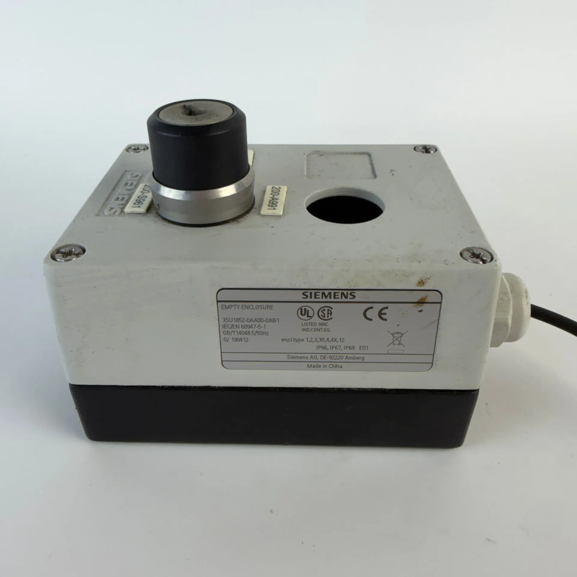 Siemens 3SU1852-0AA00-0AB1 SIRIUS ACT Metal Control Station Enclosure with Key Selector - Thumbnail 8