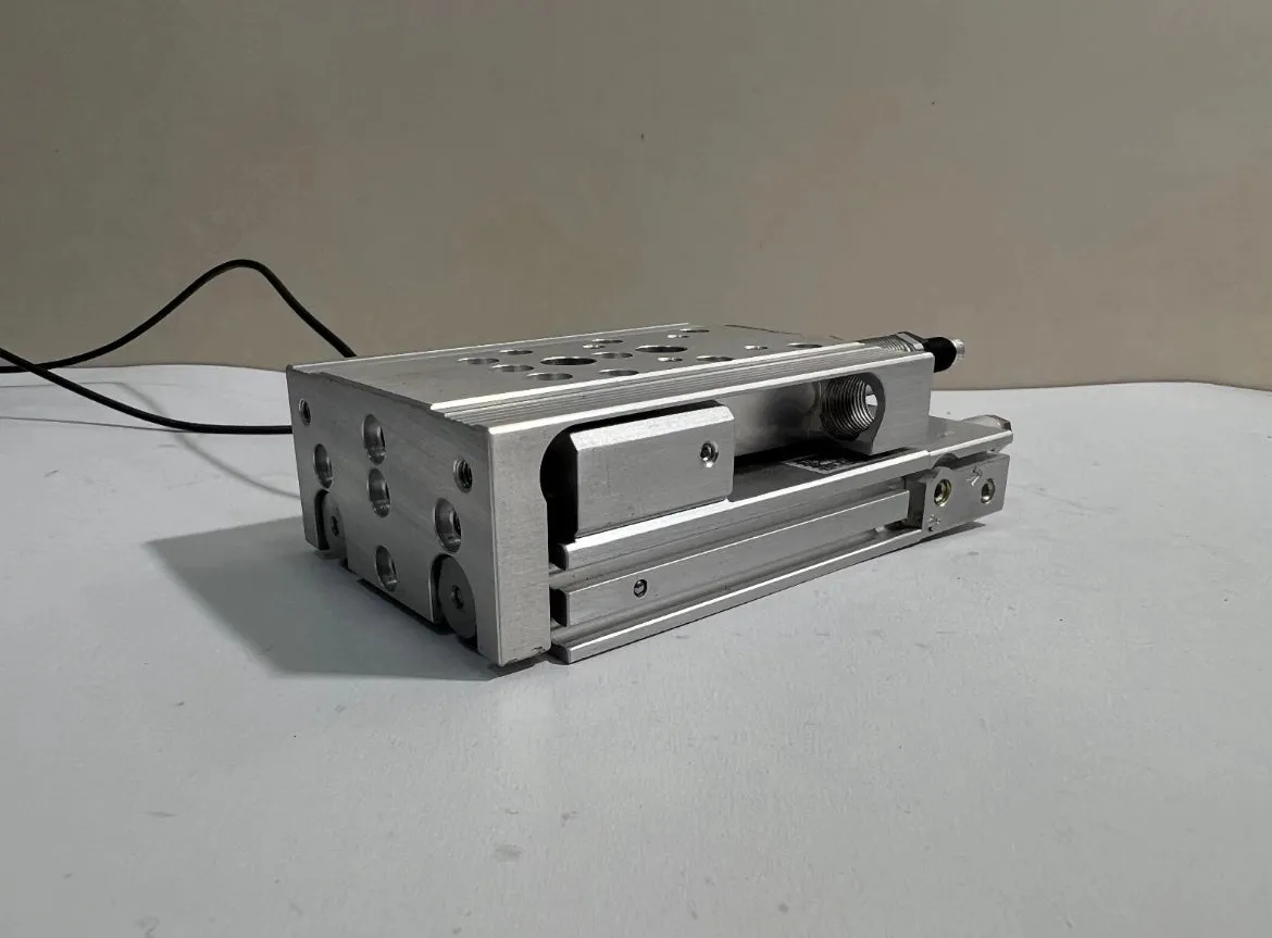 Aventics R412019199 Slide Cylinder 10Bar with Sensor & 1.2m Cable - Image 1
