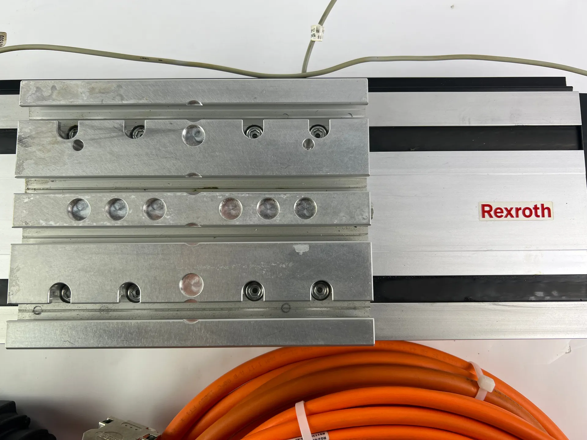 Rexroth R030520401 CKK-145-NN-1 Compact Module + R911384533 MS2N04-D0BQN-BMDH0-NNNNE-NN Motor + 2 Cables + 2 Sensors - Thumbnail 5