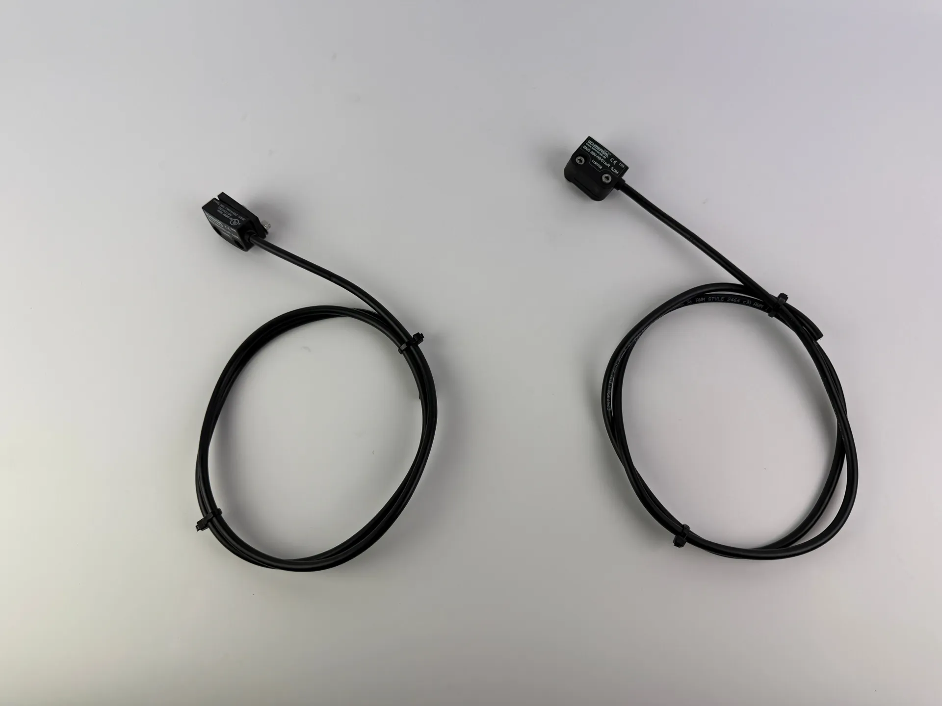 1x SCHMERSAL BNS 260-02/01Z-R Magnetic Safety Sensor Cable 1195758 - Thumbnail 6