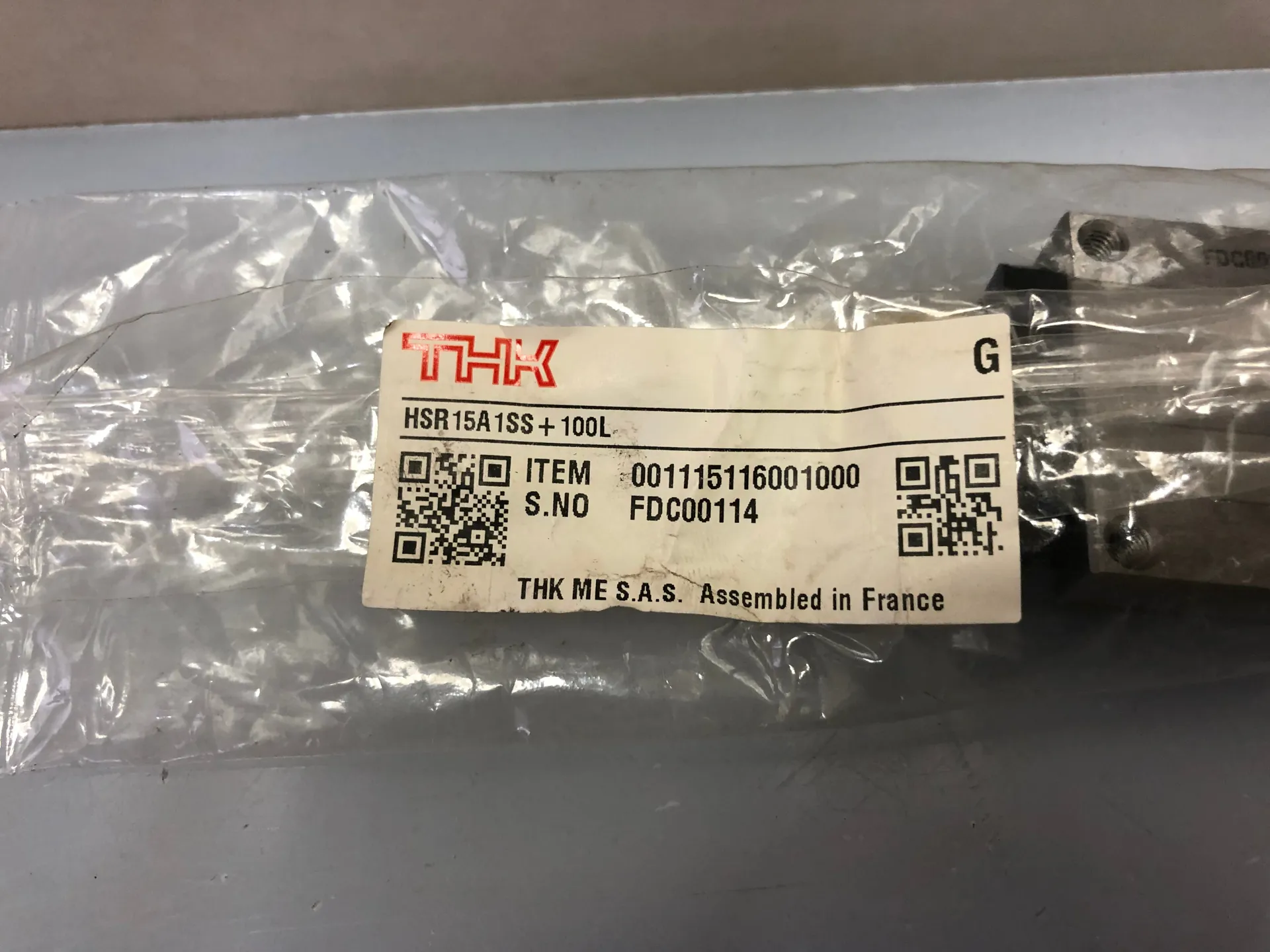 New THK linear guide slider HSR15A1SS + 100L - Thumbnail 2