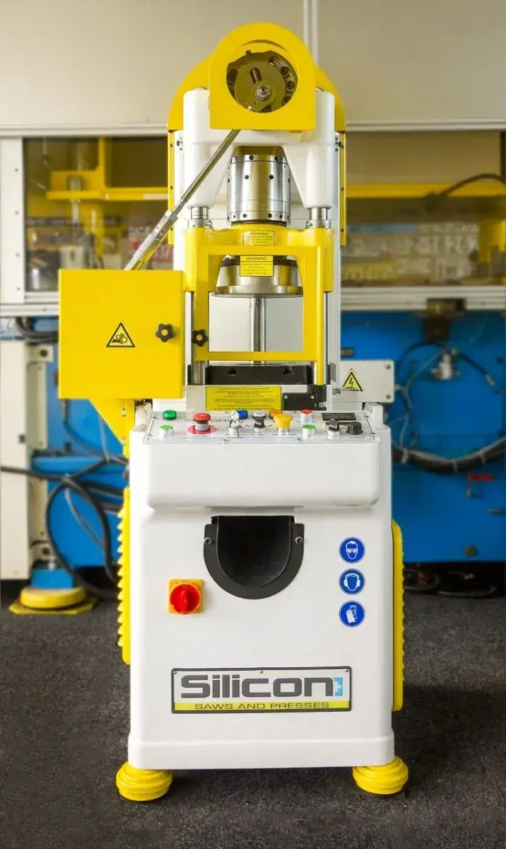 Silicon+ STA 18 High-Speed Automatic Punching Press 180 kN, 100-600 spm - Thumbnail 3