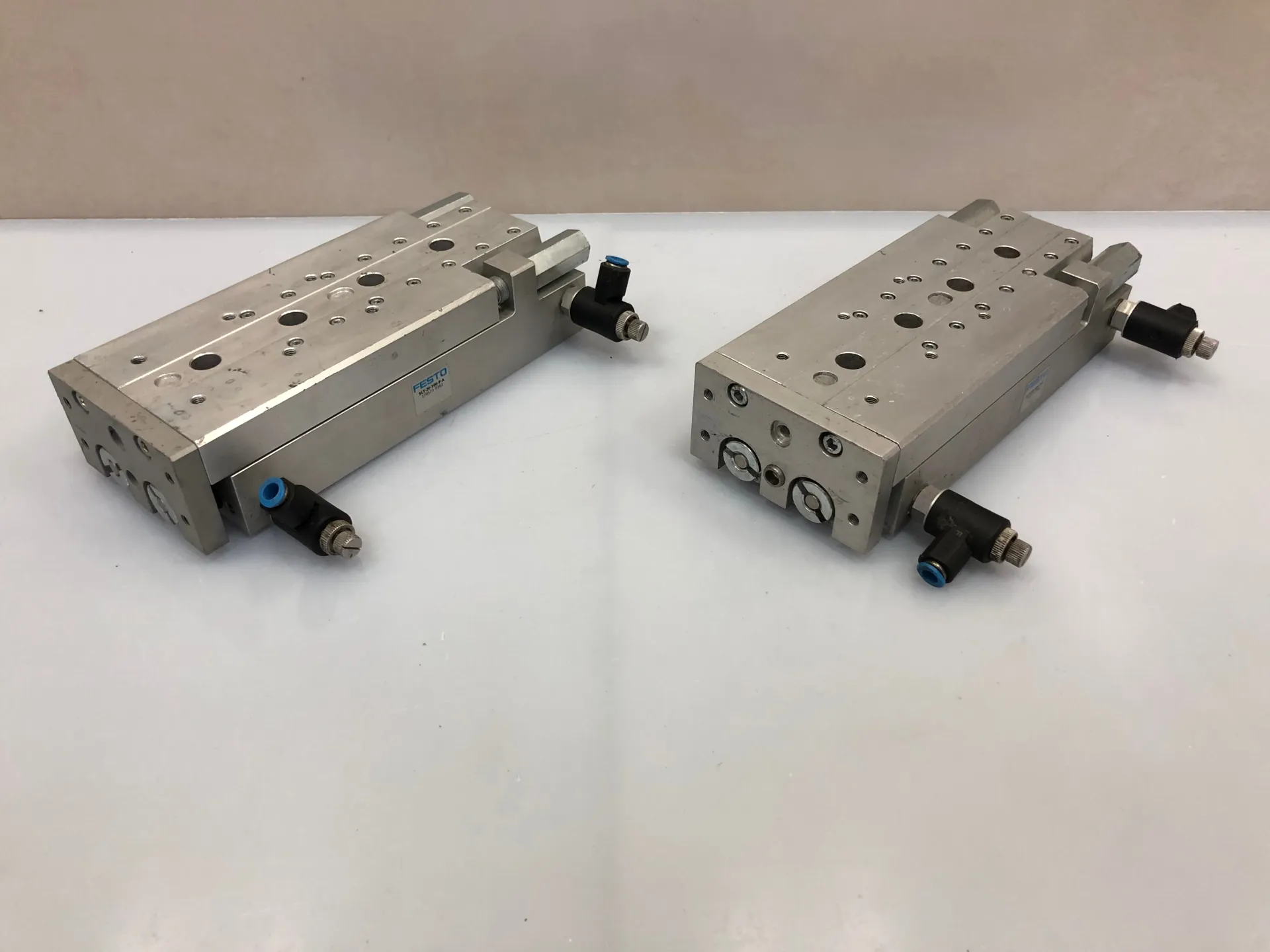 1x Festo SLT-20-100-P-A 170573 Mini Slide Cylinder - Thumbnail 3