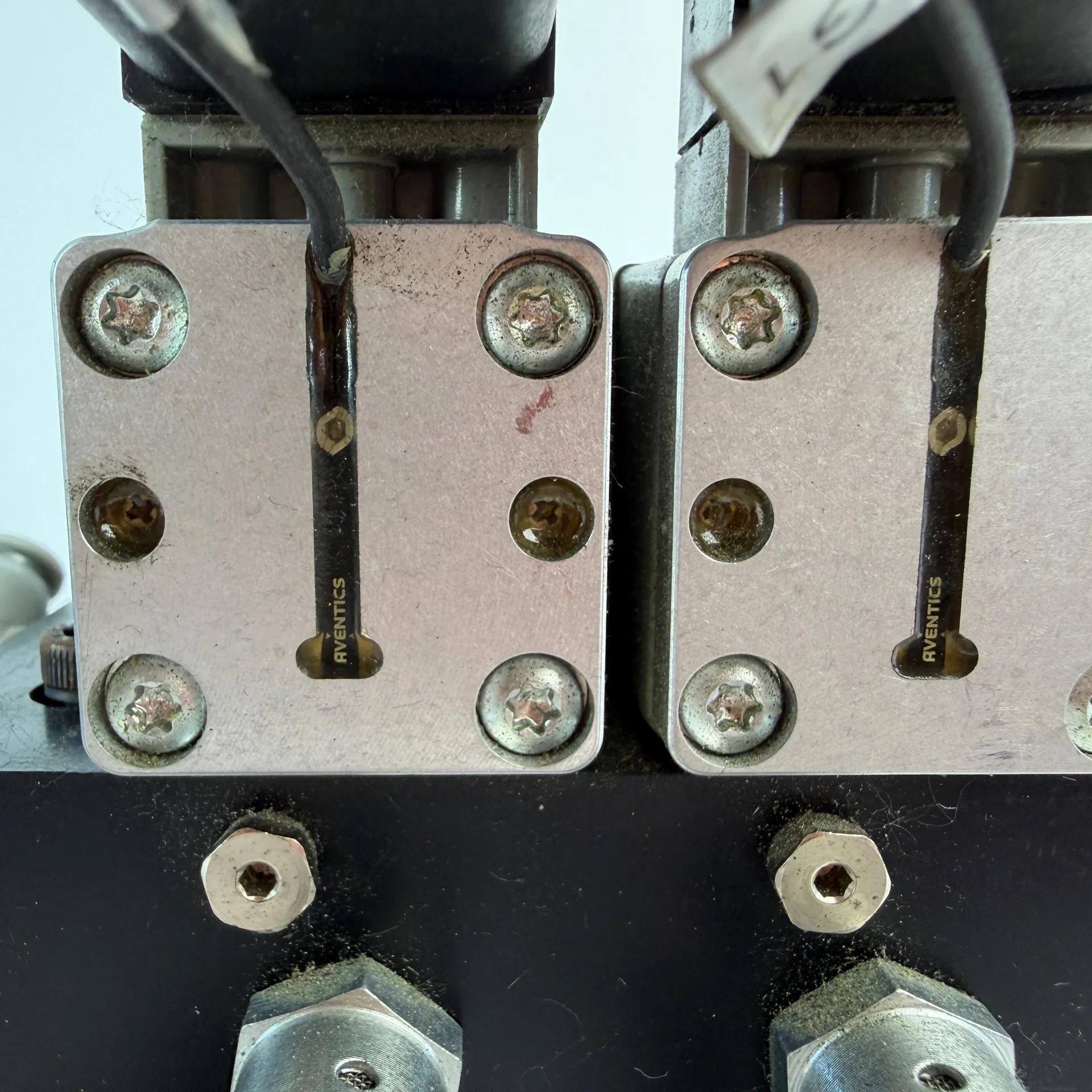 AVENTICS R422002521 Dual 5/2 Valve Island R422003192 + Sensors + Coils - Thumbnail 12