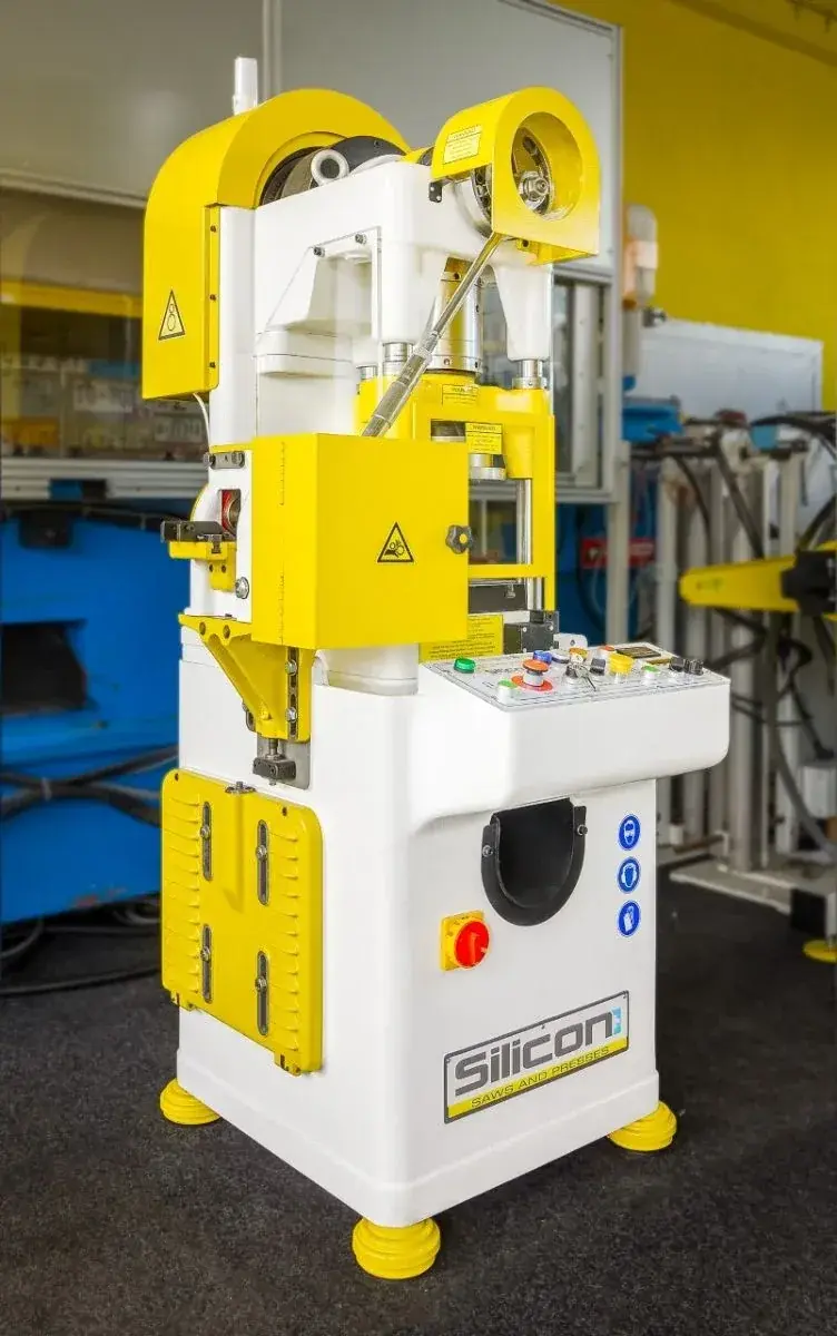 Silicon+ STA 18 High-Speed Automatic Punching Press 180 kN, 100-600 spm - Thumbnail 2