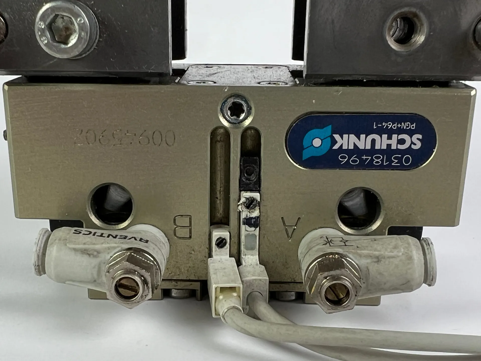 Schunk PGN+P64-1 Pneumatic Gripper 0318496 + 2x Sensors 135cm