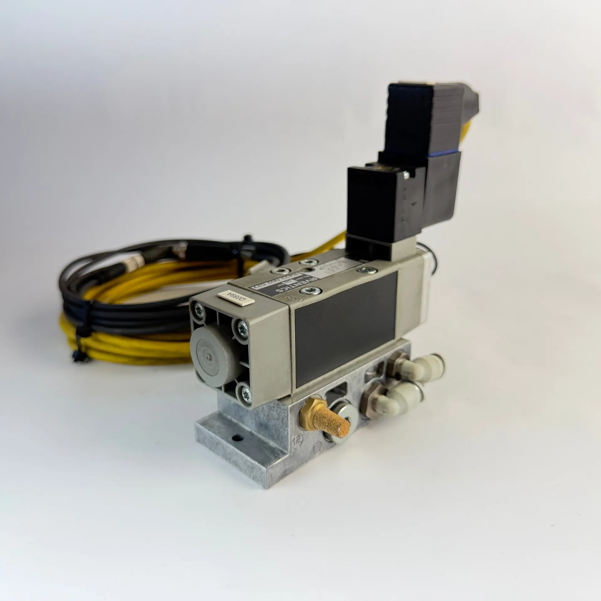 AVENTICS R422 002 577 Pneumatic Valve w/ Coil 1824210223 Sensor 275cm Cable - Thumbnail 3