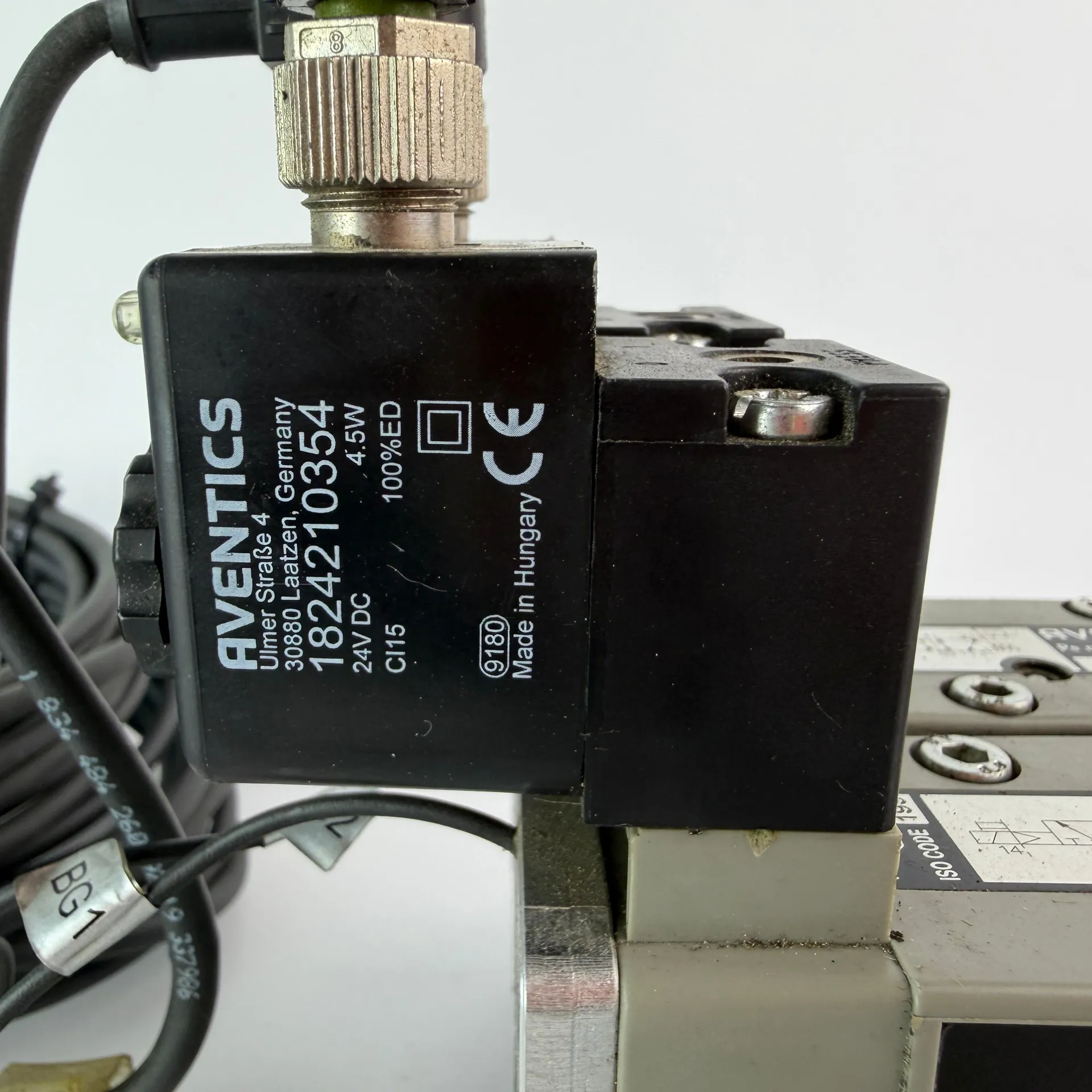 1x AVENTICS Dual 5/2 Valve R422 102 677 Valve Island R422 003 622 Coils Sensors - Thumbnail 9