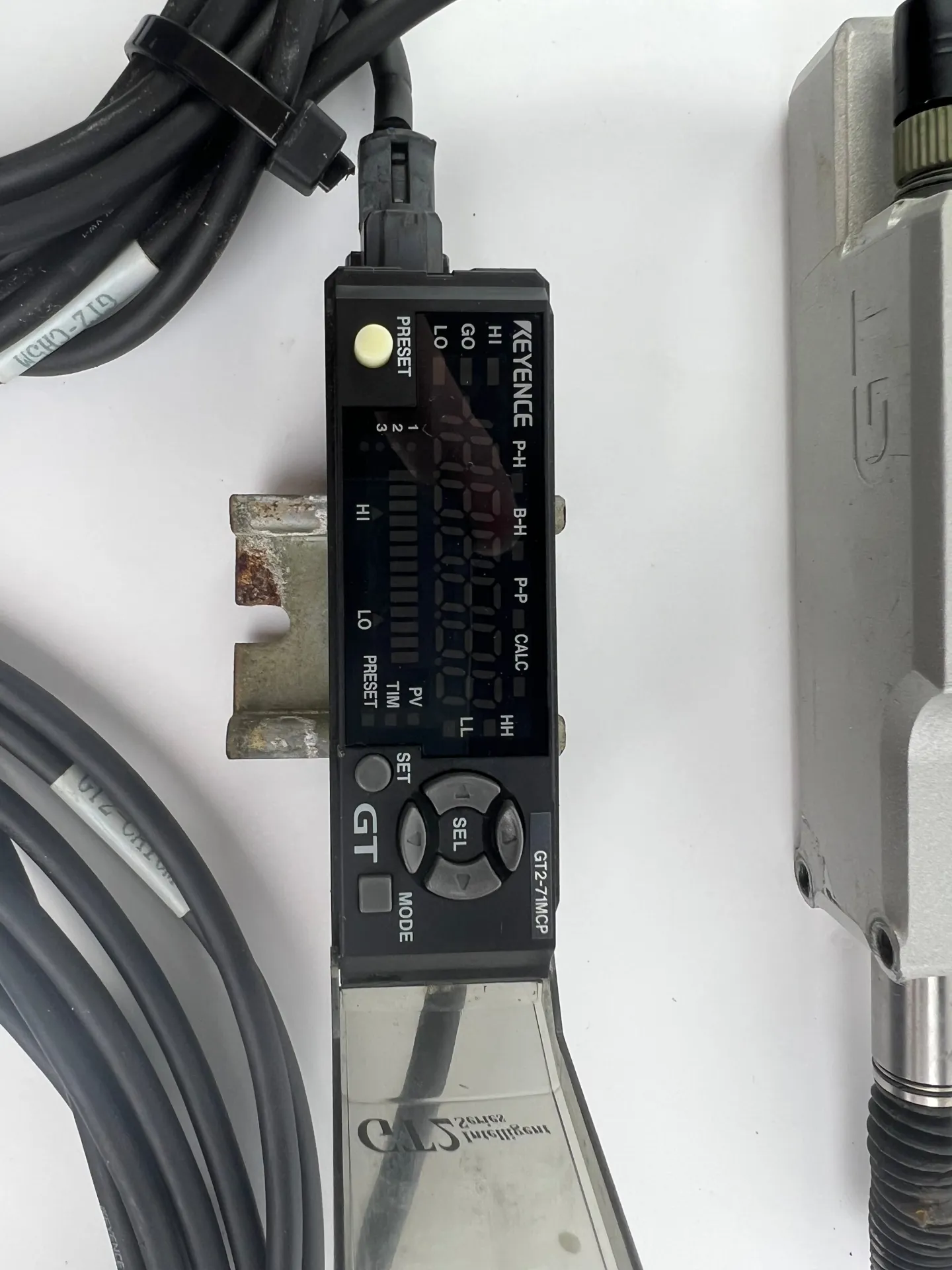 Keyence GT2-71MCP Sensor Amplifier + GT2-H32 Sensor Head - Thumbnail 4