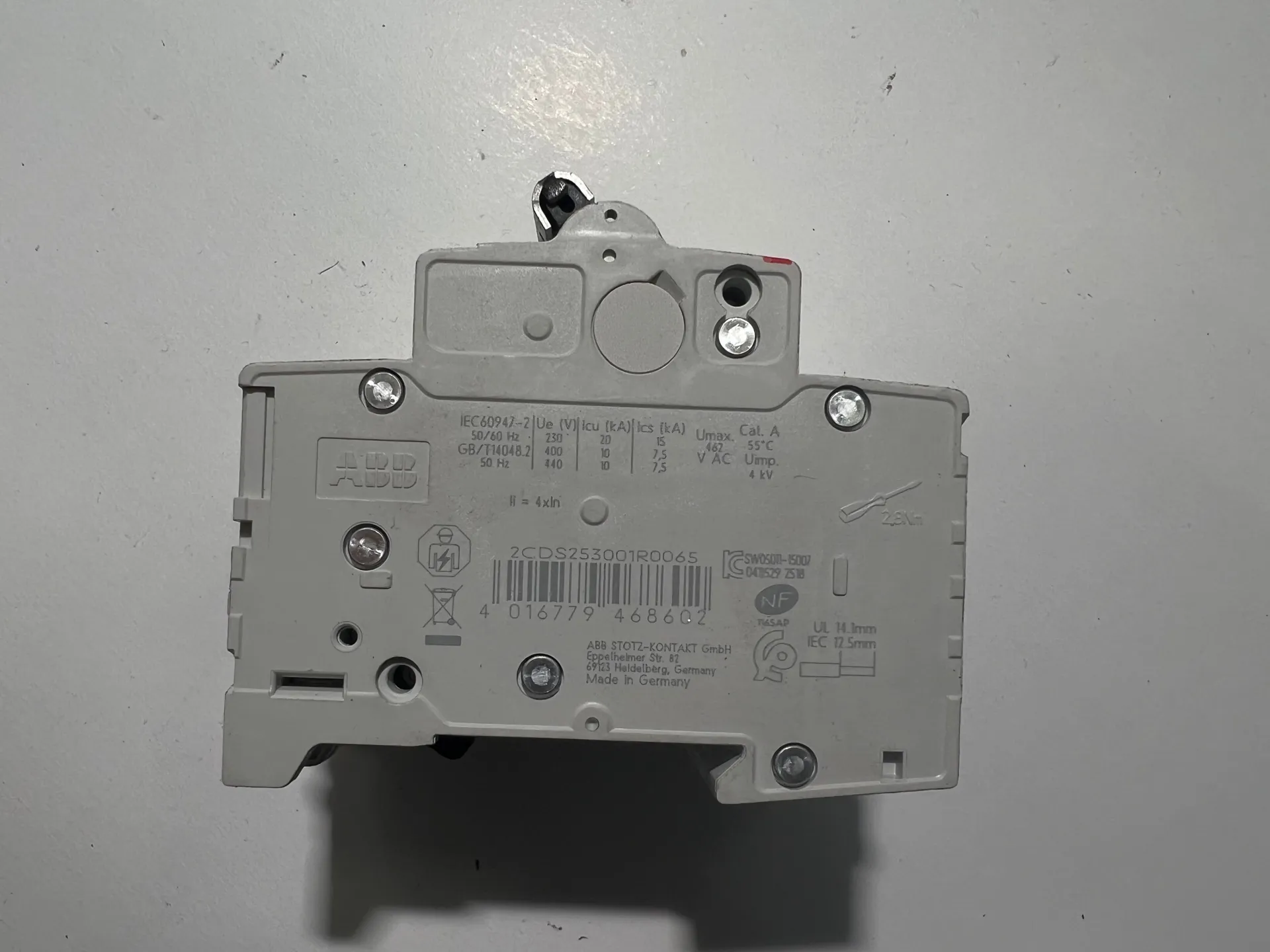 ABB 2CDS253001R0065 S203-B6 Circuit Breaker - Image 1