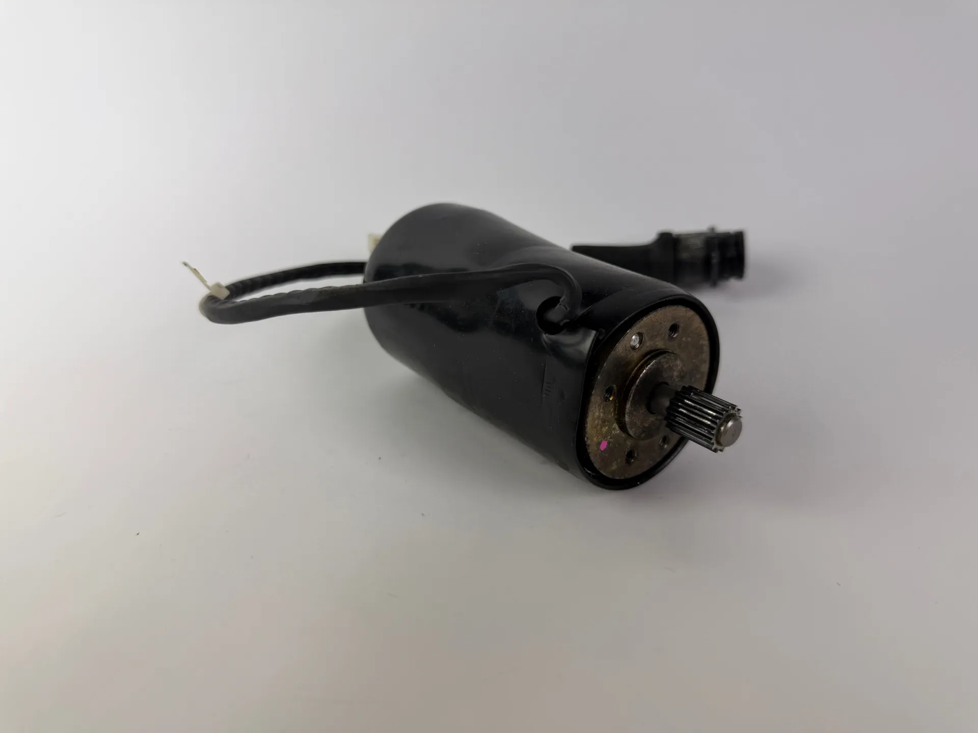 Portescap M14232 2R DC Motor 19.1V Precision High Power Density 16 RPI - Thumbnail 2