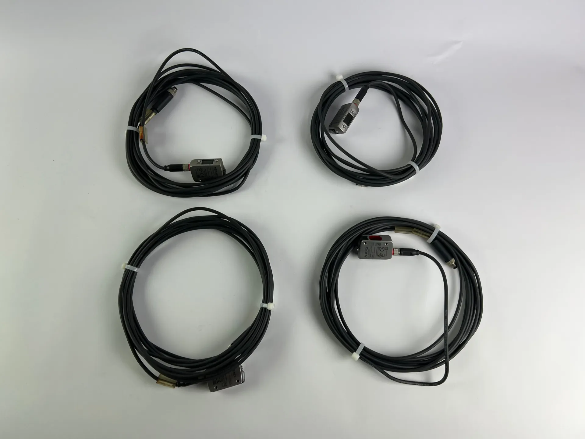 1x Keyence LR-ZB250C3P Laser Sensor + 500cm Cable - Thumbnail 7