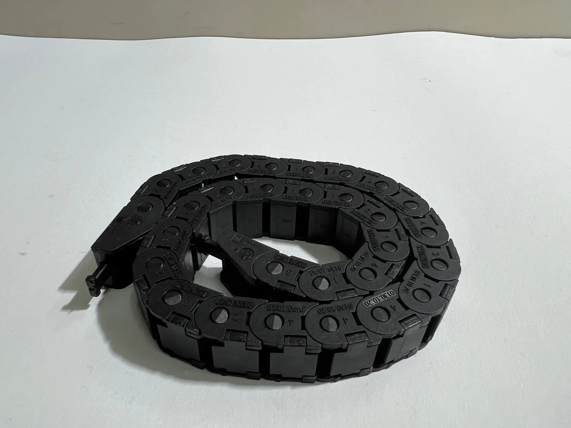 Igus 0130.10.20 Energy Chain Cable Carrier – Lot of 29pcs - Image 1