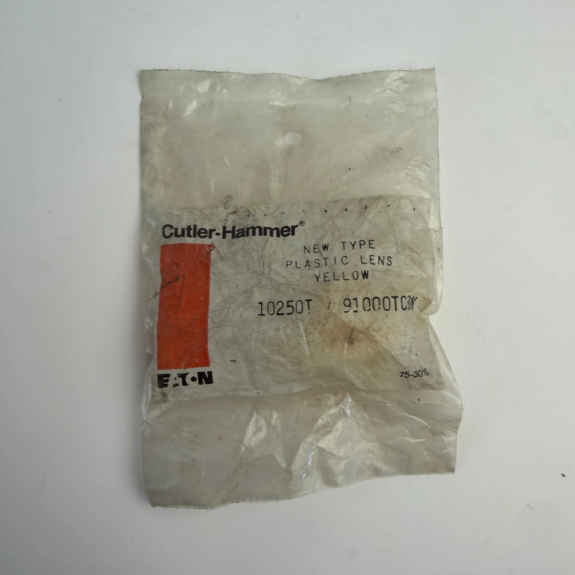 Cutler-Hammer 10250TC3N Yellow Plastic Indicating Light Lens 10250T Series