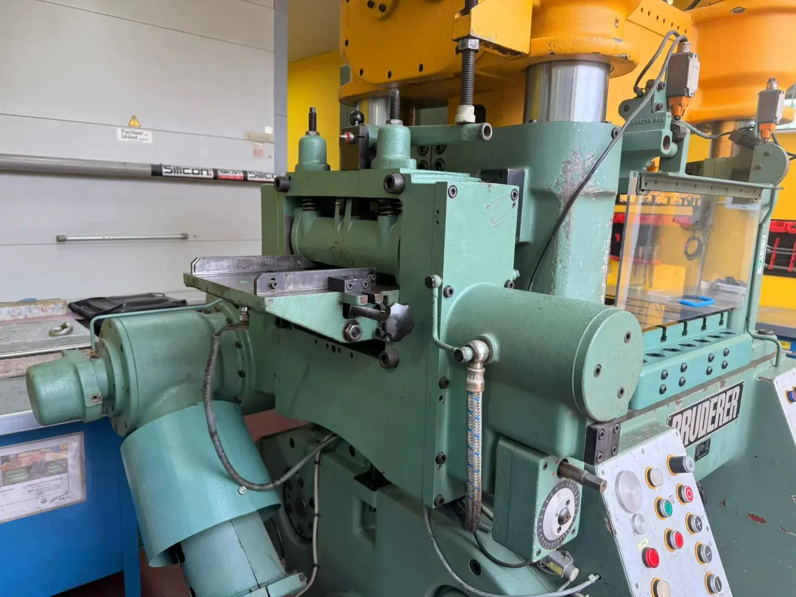 Bruderer BSTA 60 High-Speed Stamping Press 600 kN with BBV 300 Feeder - Thumbnail 6