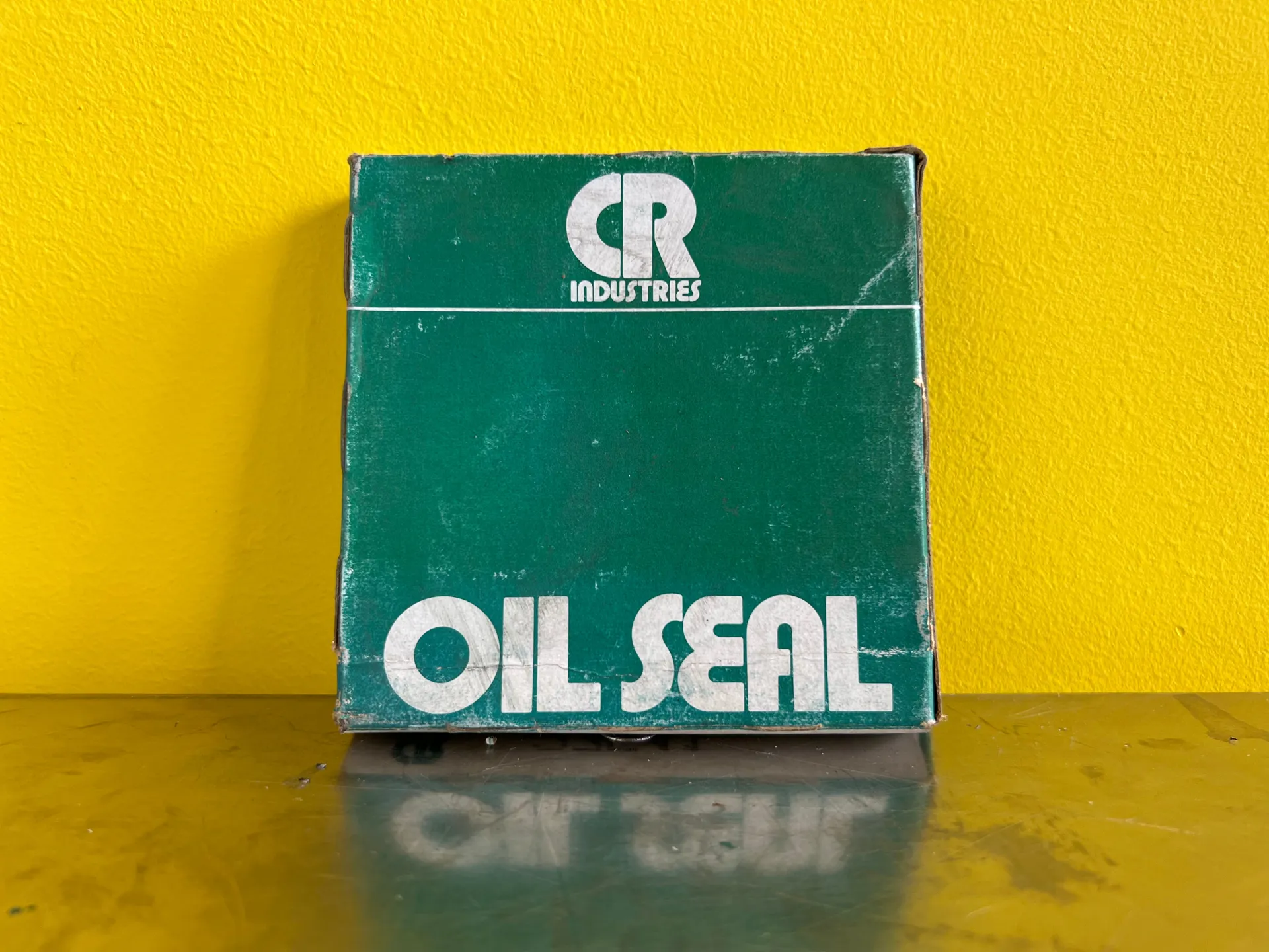 CR Industries Oil Seal 27541 (CR-27541-USA) – 2.750" x 3.875" x 0.438" - Image 1