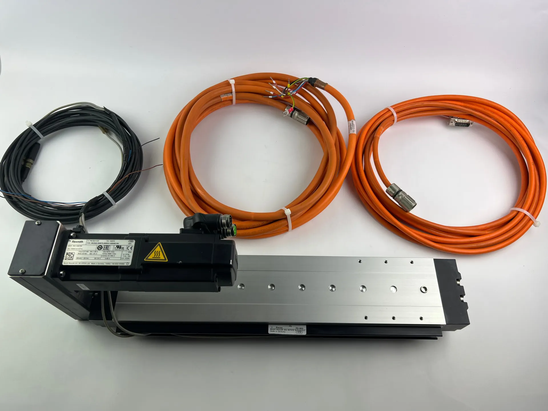 Rexroth R030520399 CKK-090-NN-1 Compact Module + R911384766 MS2N03-B0BYN-BMDH1-NNNNE-N Motor + 2 Cables + Sensors - Thumbnail 8