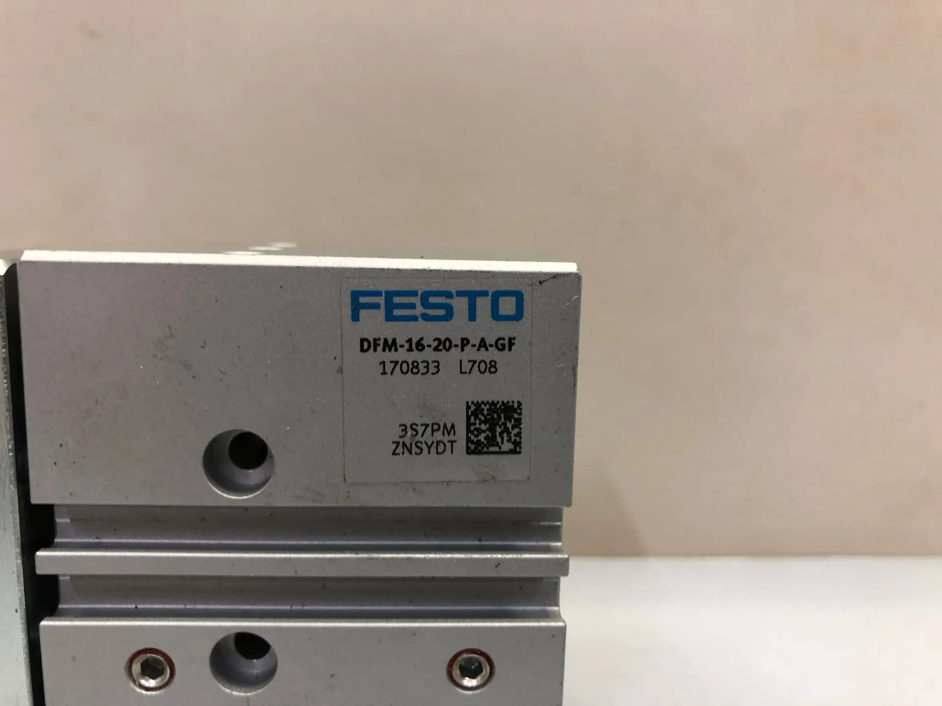 FESTO DFM-16-20-P-A-GF 170833 Guided Actuator - Thumbnail 3