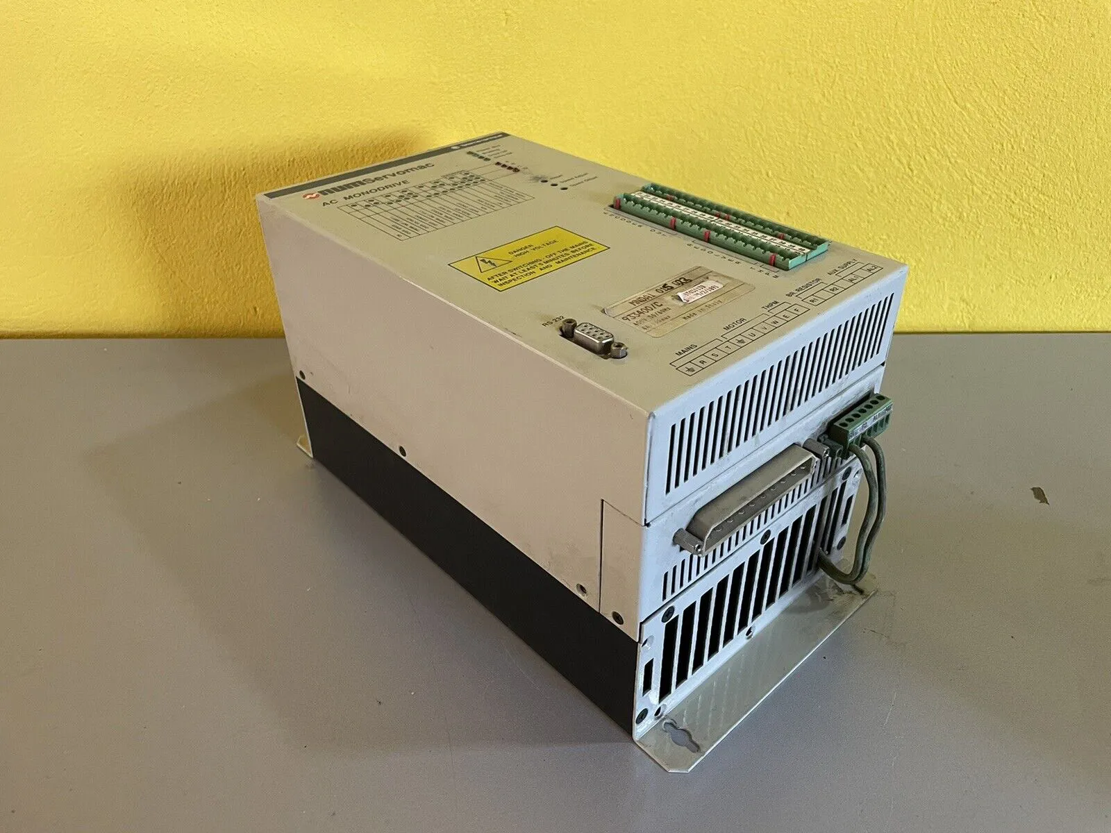 Telemecanique NUM Servomac MNDA1010Q23 Servo Drive Controller - Thumbnail 2