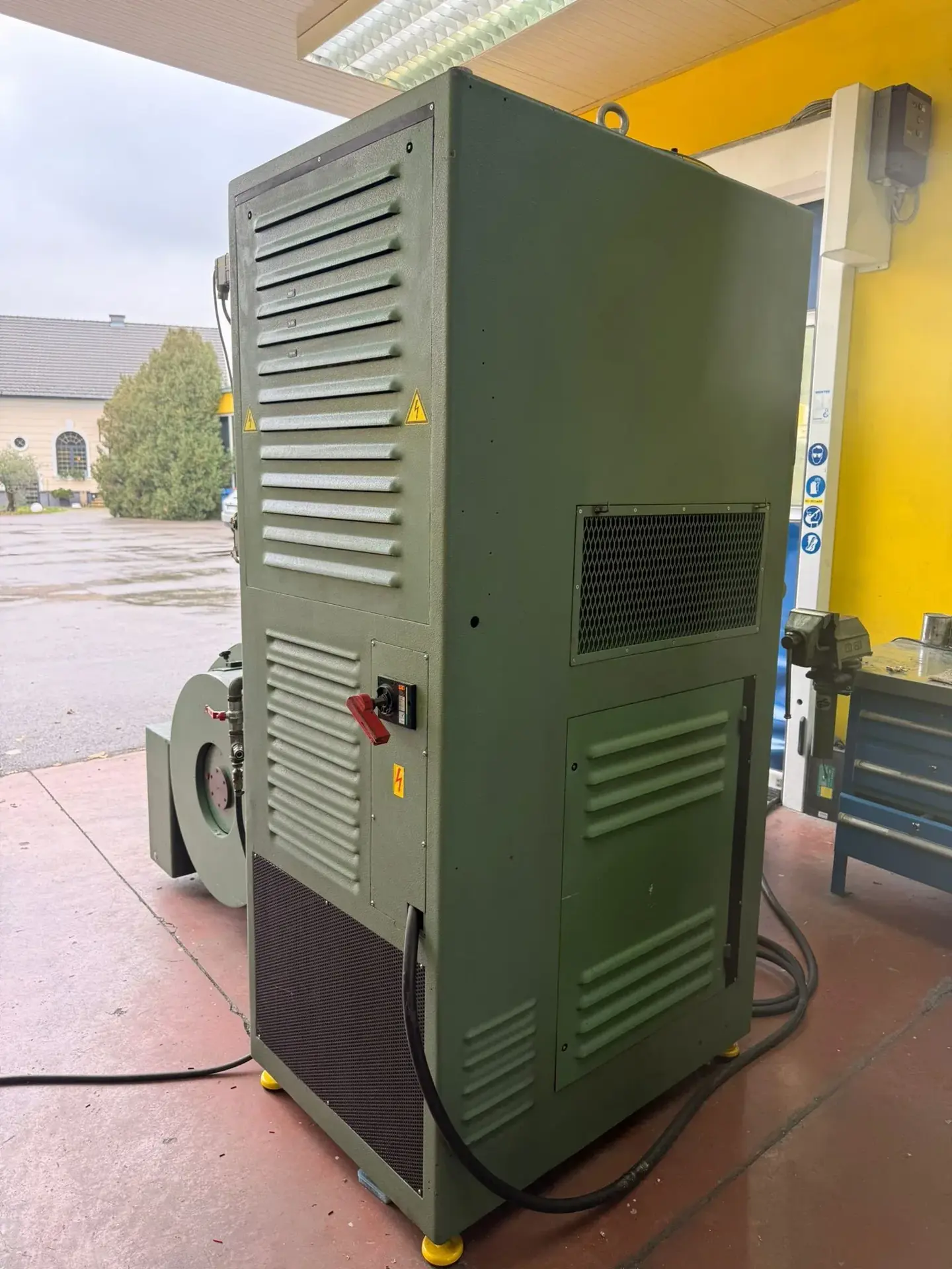 Bruderer BSTA 60 High-Speed Stamping Press 600 kN with BBV 300 Feeder - Thumbnail 10