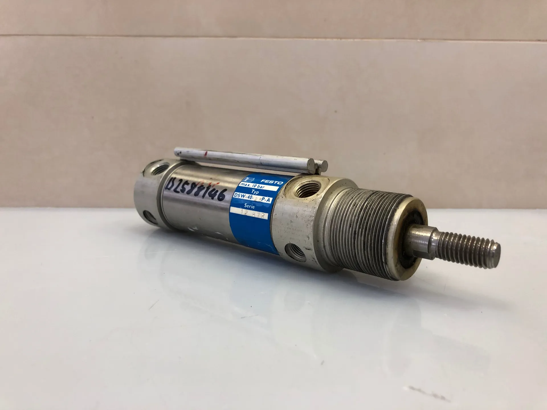 Festo DSW-40-25-P-A Pneumatic Rotary Cylinder - Thumbnail 2