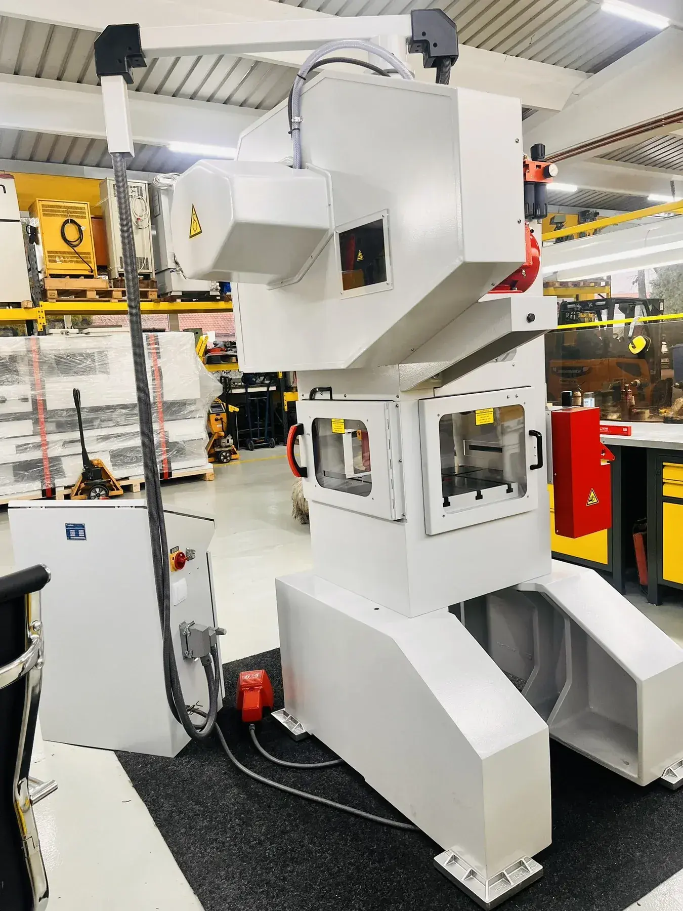 Mabu 25 VPR Automatic Punching Press 250 kN with Silicon SFS 200 Servo Feeder - Thumbnail 4