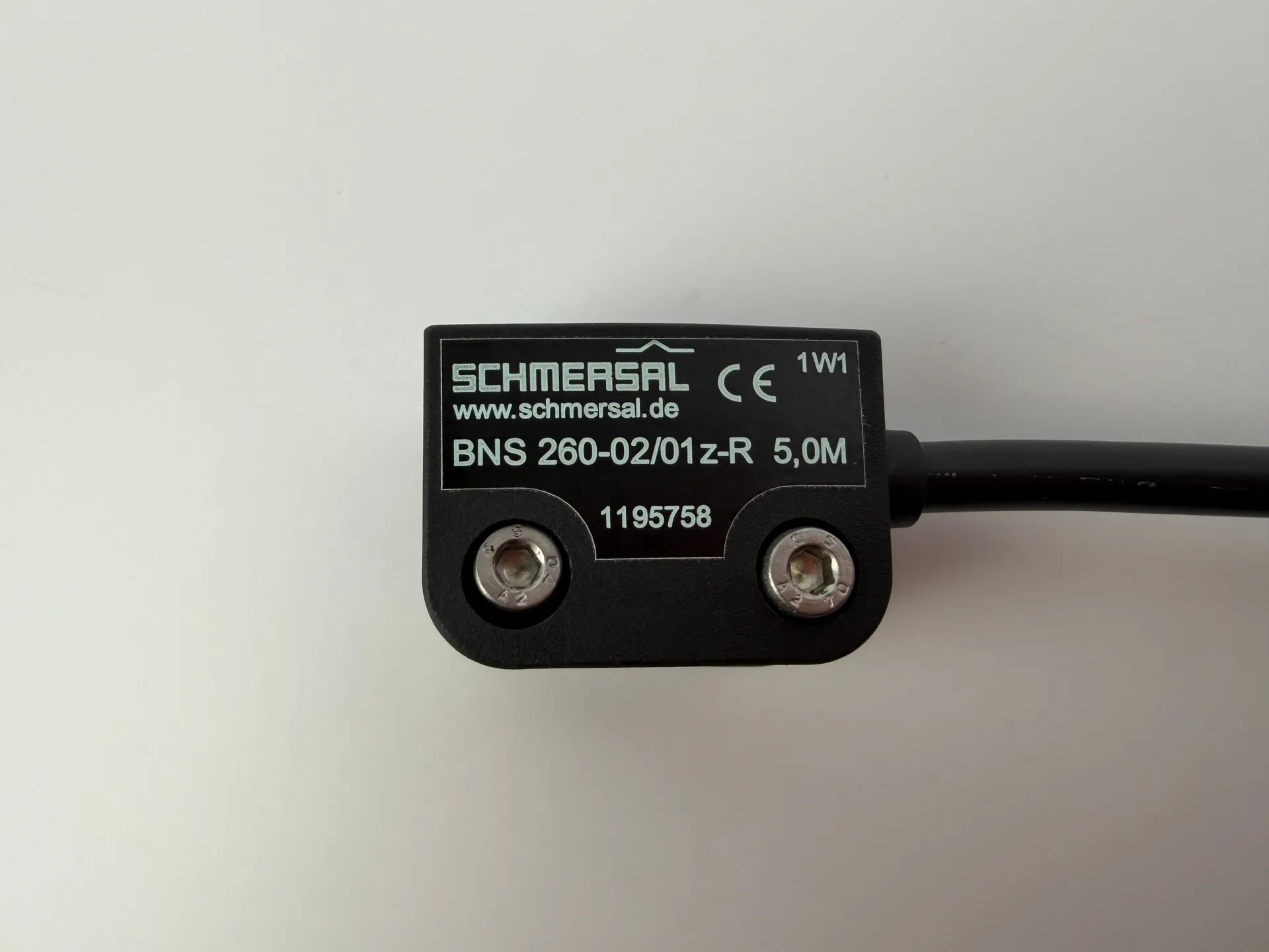1x SCHMERSAL BNS 260-02/01Z-R Magnetic Safety Sensor Cable 1195758 - Thumbnail 4