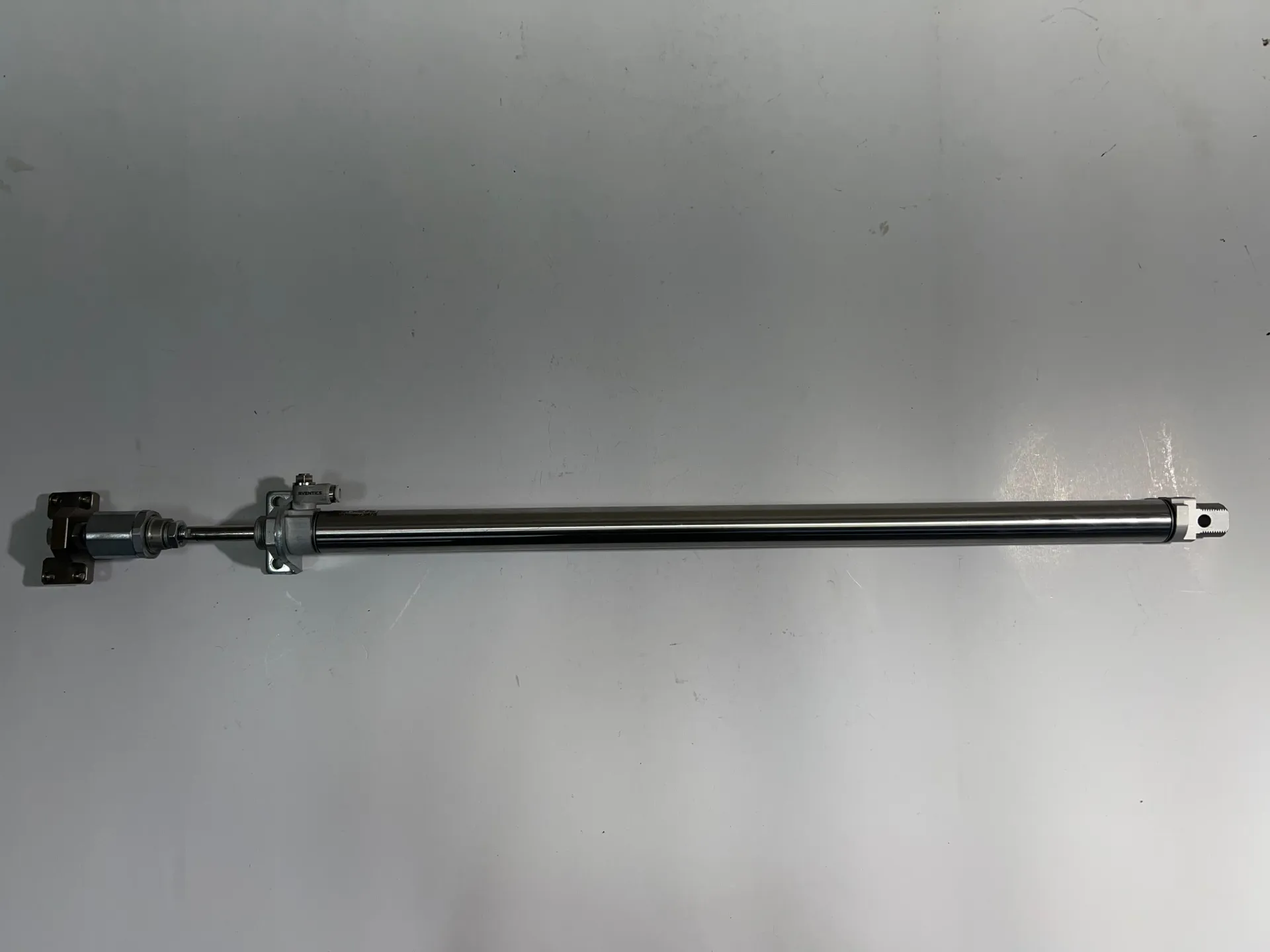 Aventics 0822334512 Pneumatic Cylinder 10Bar - Image 1