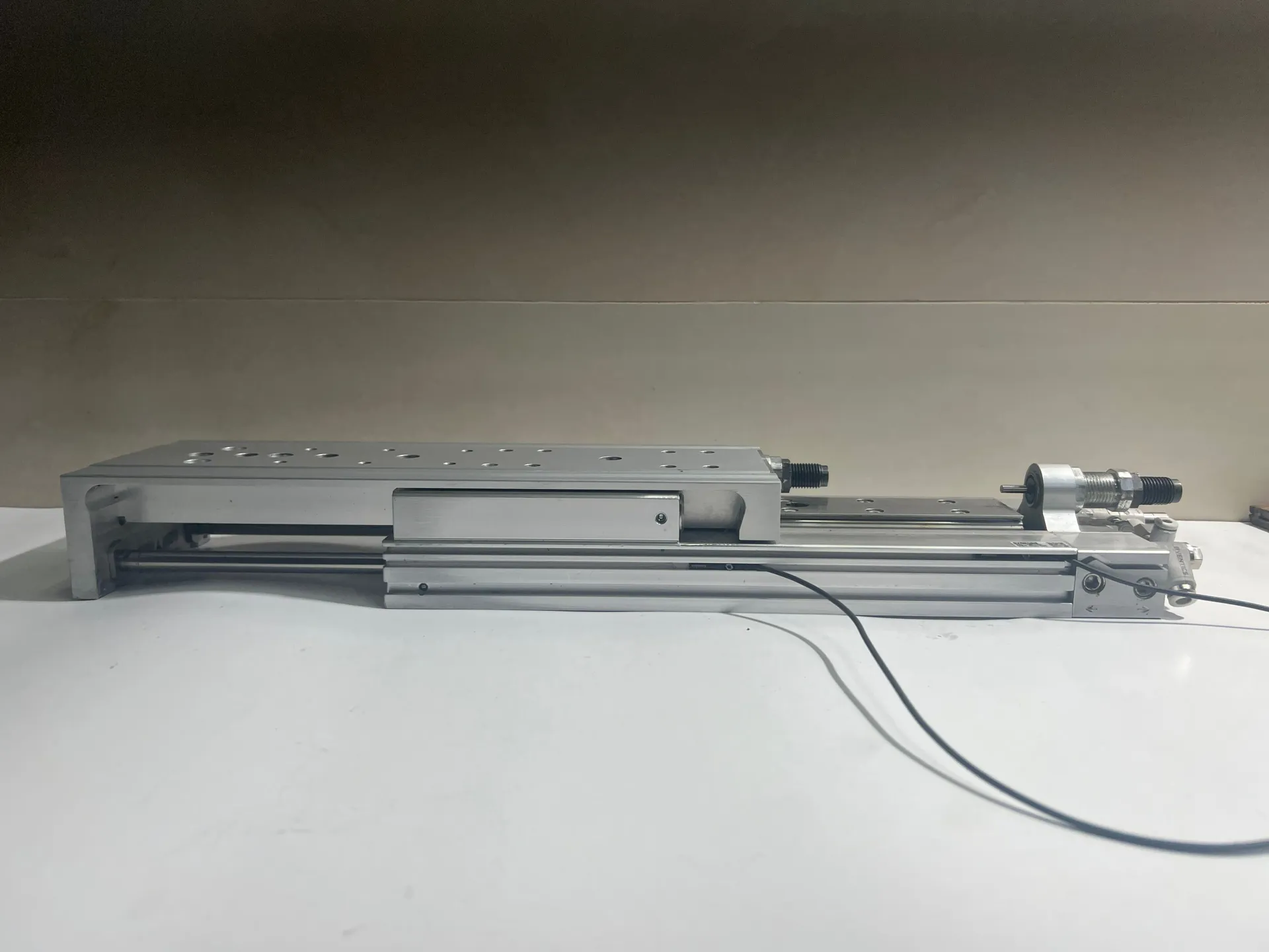 Aventics R412019042 Slide Cylinder with 0.5m Sensor Cable - Image 1