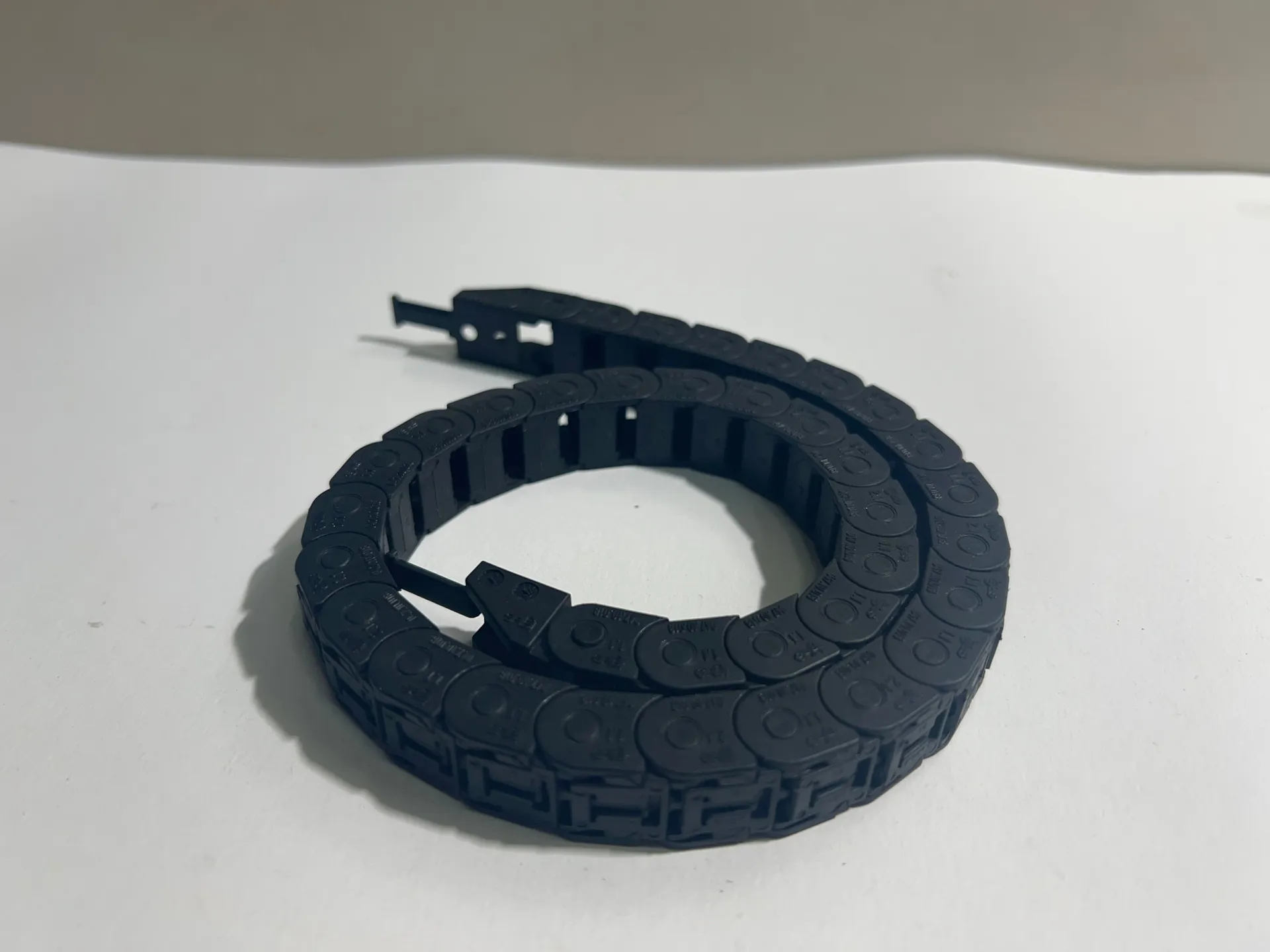 Igus 047.10.018 Energy Chain Cable Carrier – Lot of 35pcs - Thumbnail 2