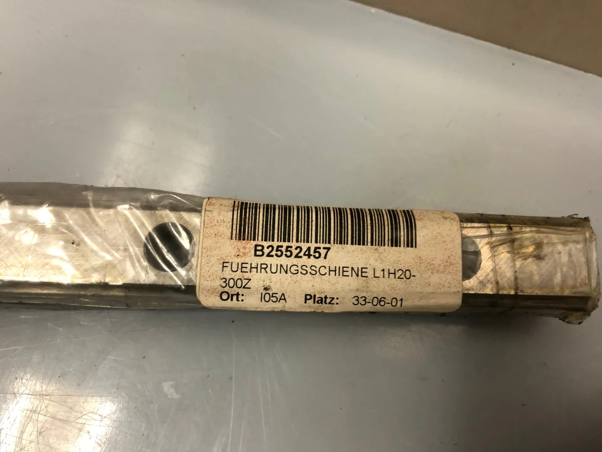 NSK L1H20-300Z Linear Motion Guide Rail – 300mm Precision Rail