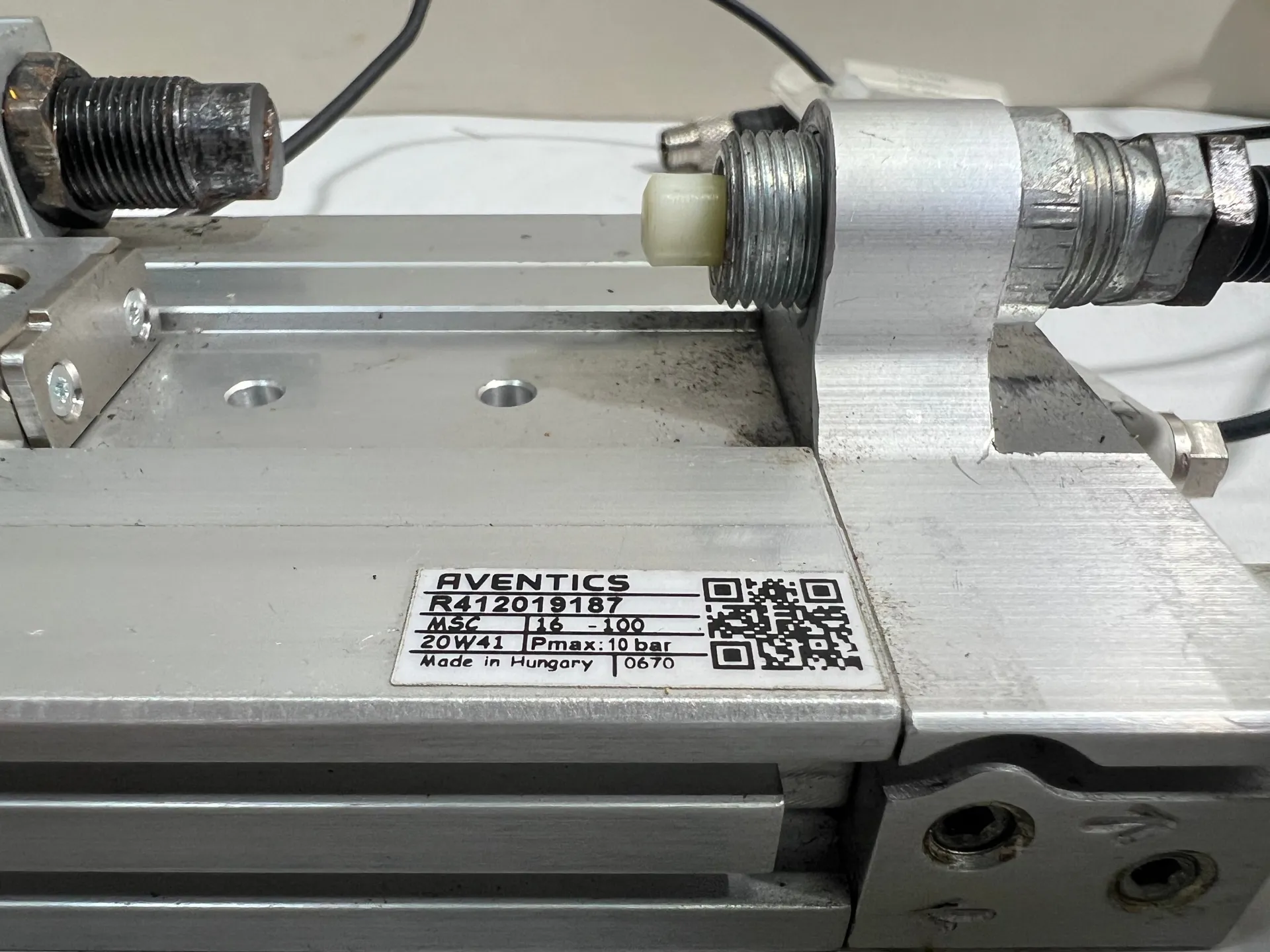 Aventics R412019187 Slide Cylinder 10Bar with 2 Sensors - Thumbnail 4