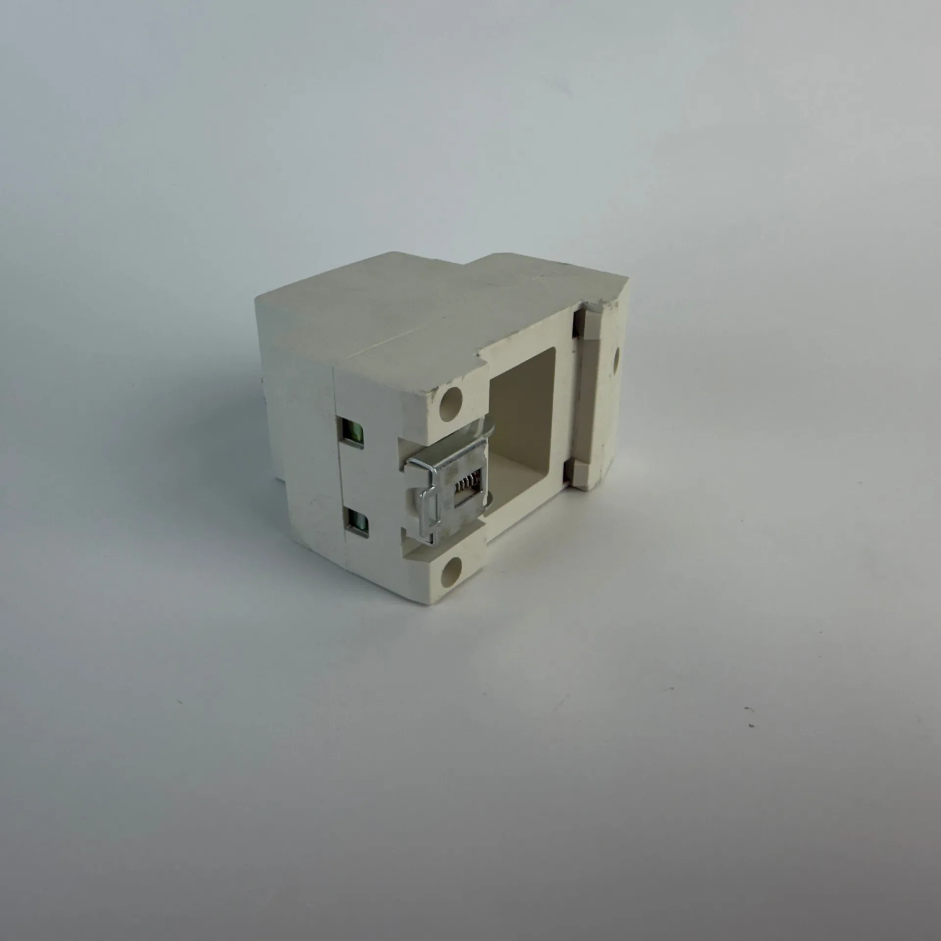 Tracon Electric C60-DAO DIN Rail Schuko Socket 230V 16A 2P+E - Thumbnail 4