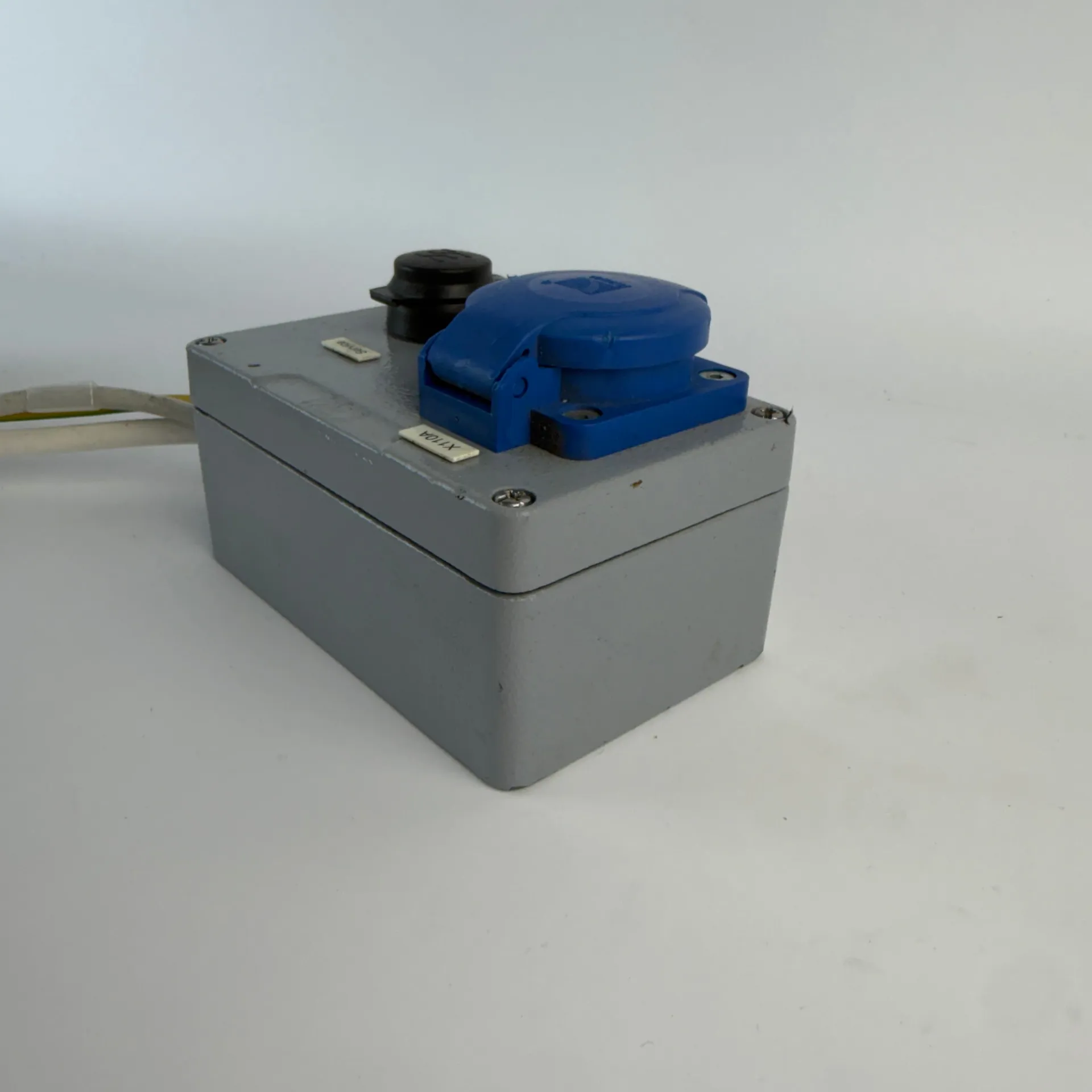 Rittal Industrial Service Connection Box with 16A 250V Socket & RJ45 Ethernet Port - Thumbnail 8