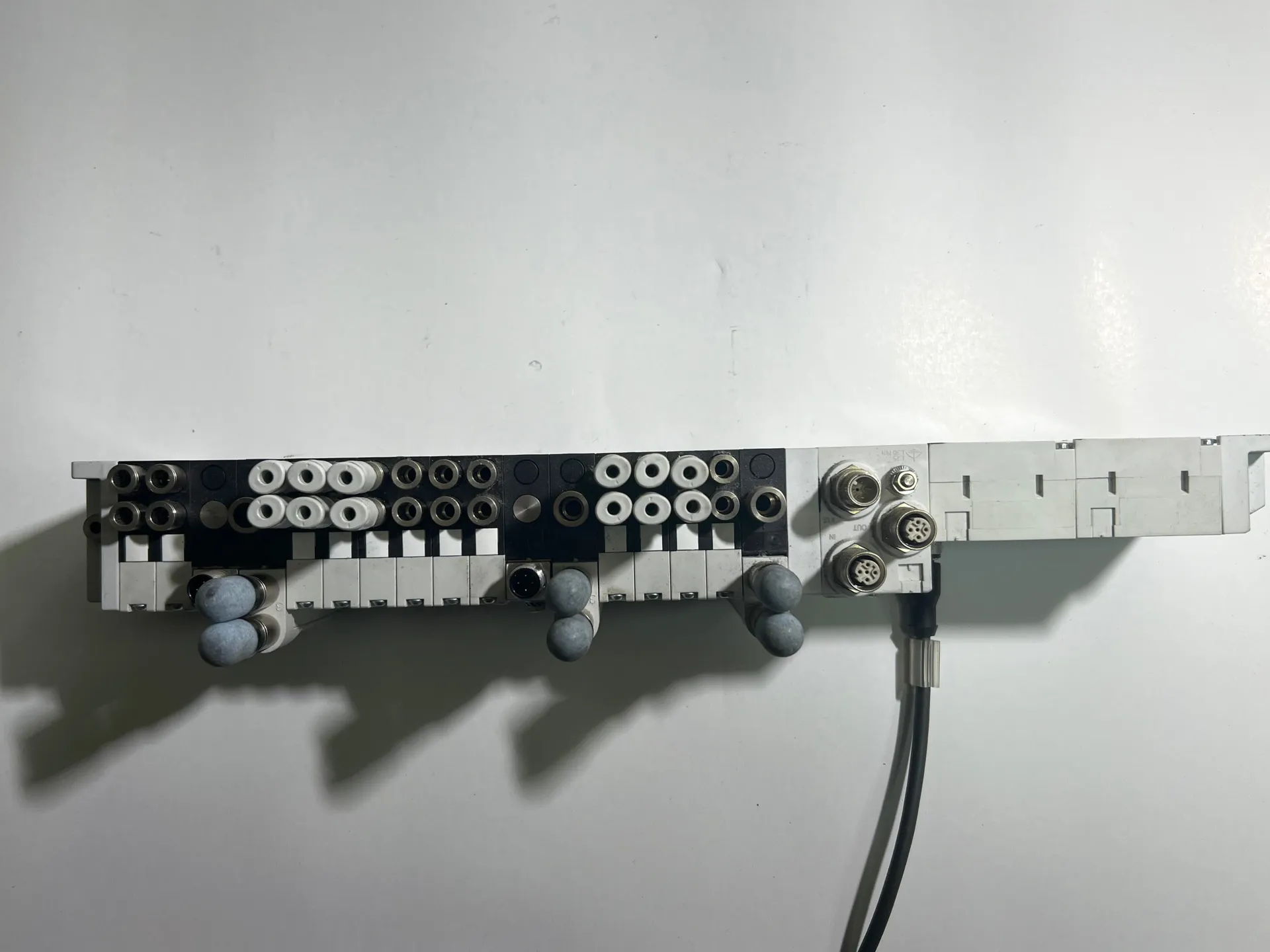AVENTICS EtherCAT R412018225 AES-D-BC-ECAT Air Valve Island Module - Thumbnail 7