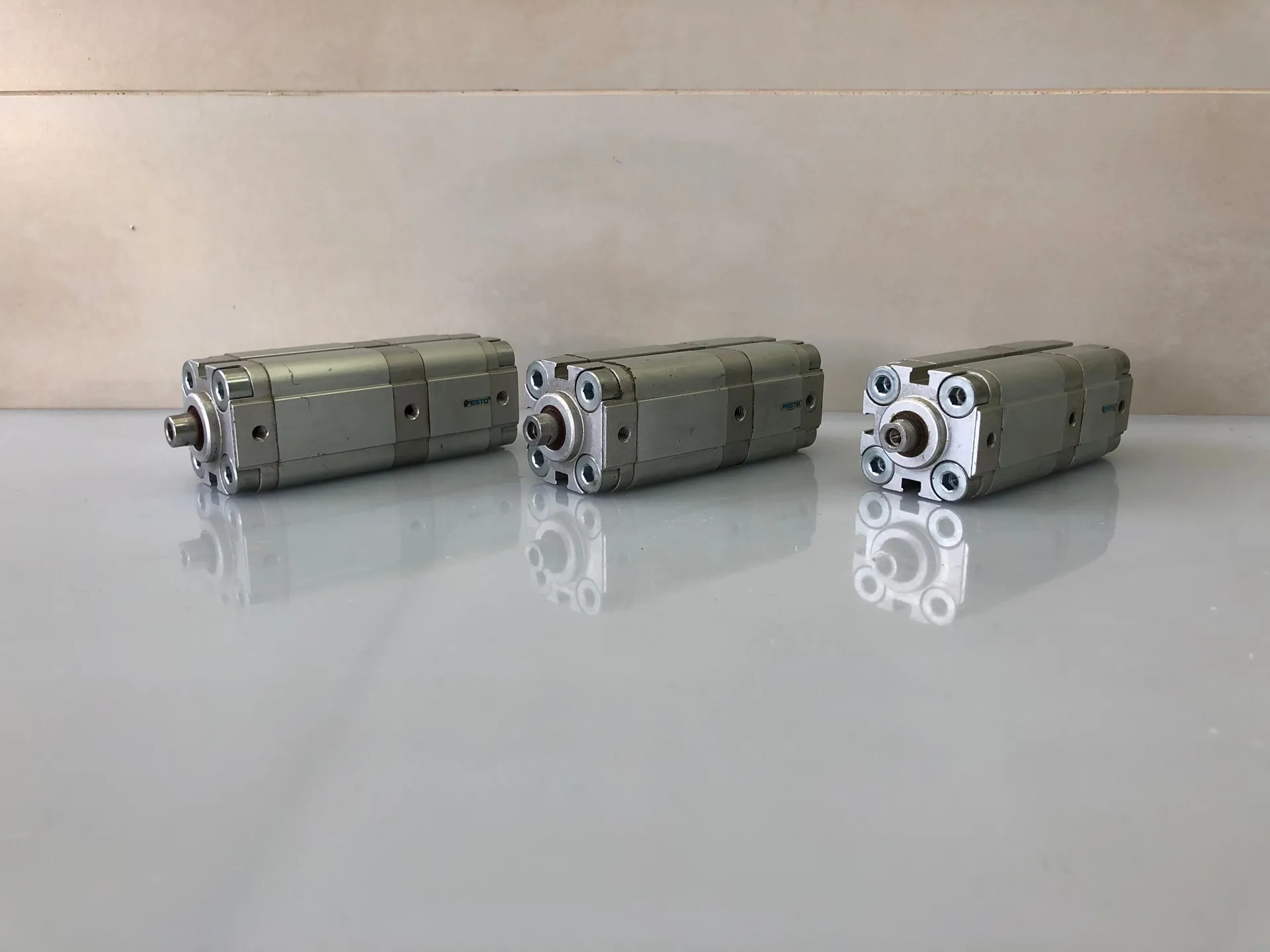 FESTO 161147, ADVUP-25-5/20-PA Multi Position Cylinder - Thumbnail 2