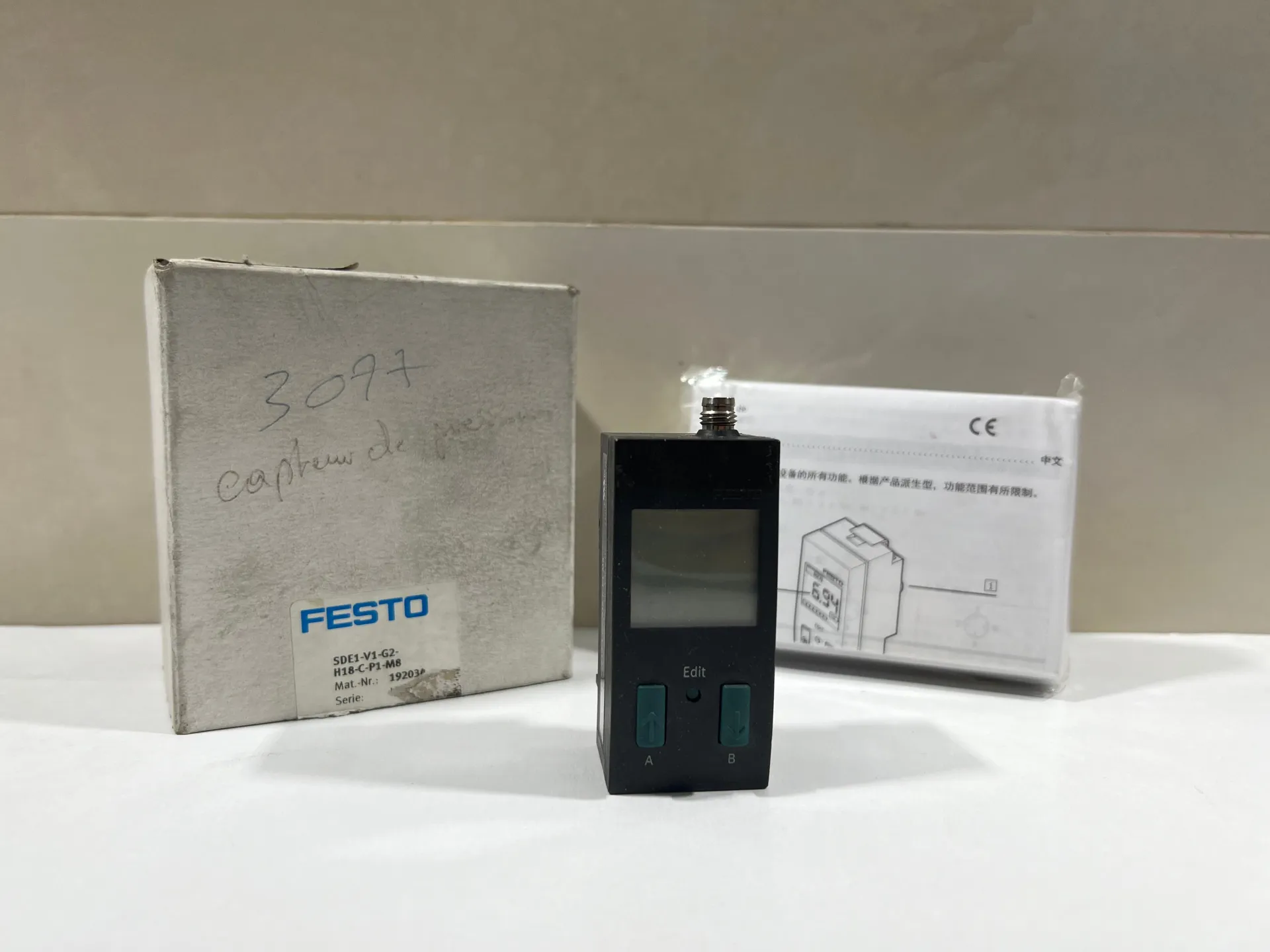 Festo SDE1-V1-G2-H18-C-P1-M8 – 192034 – Pressure Switch – New - Thumbnail 2