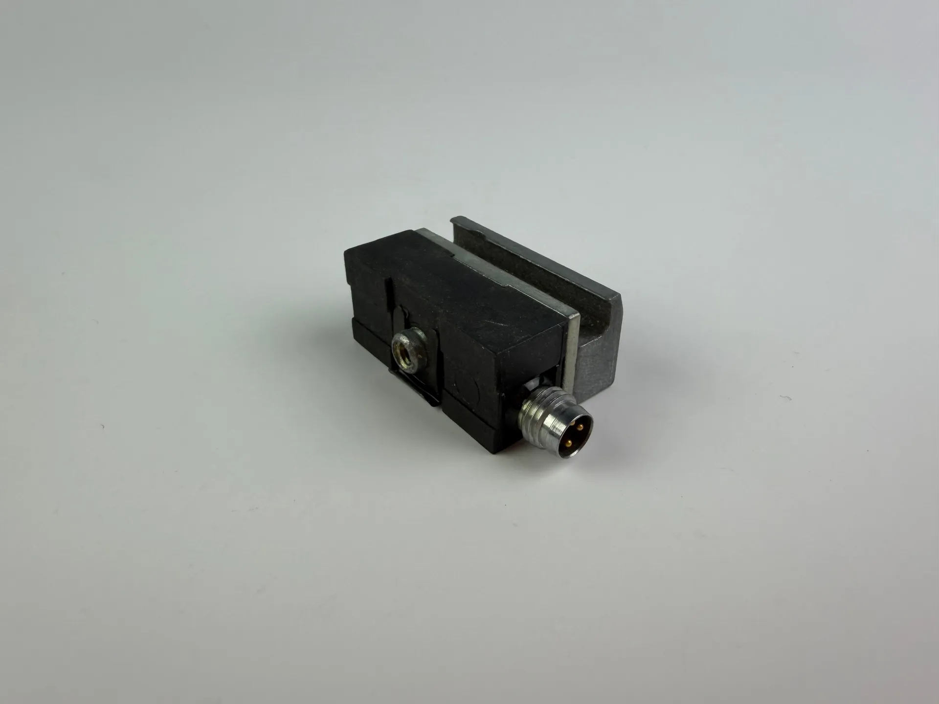 1x Festo 150851 SME-1-S-LED-24-B Proximity Sensor - Thumbnail 4