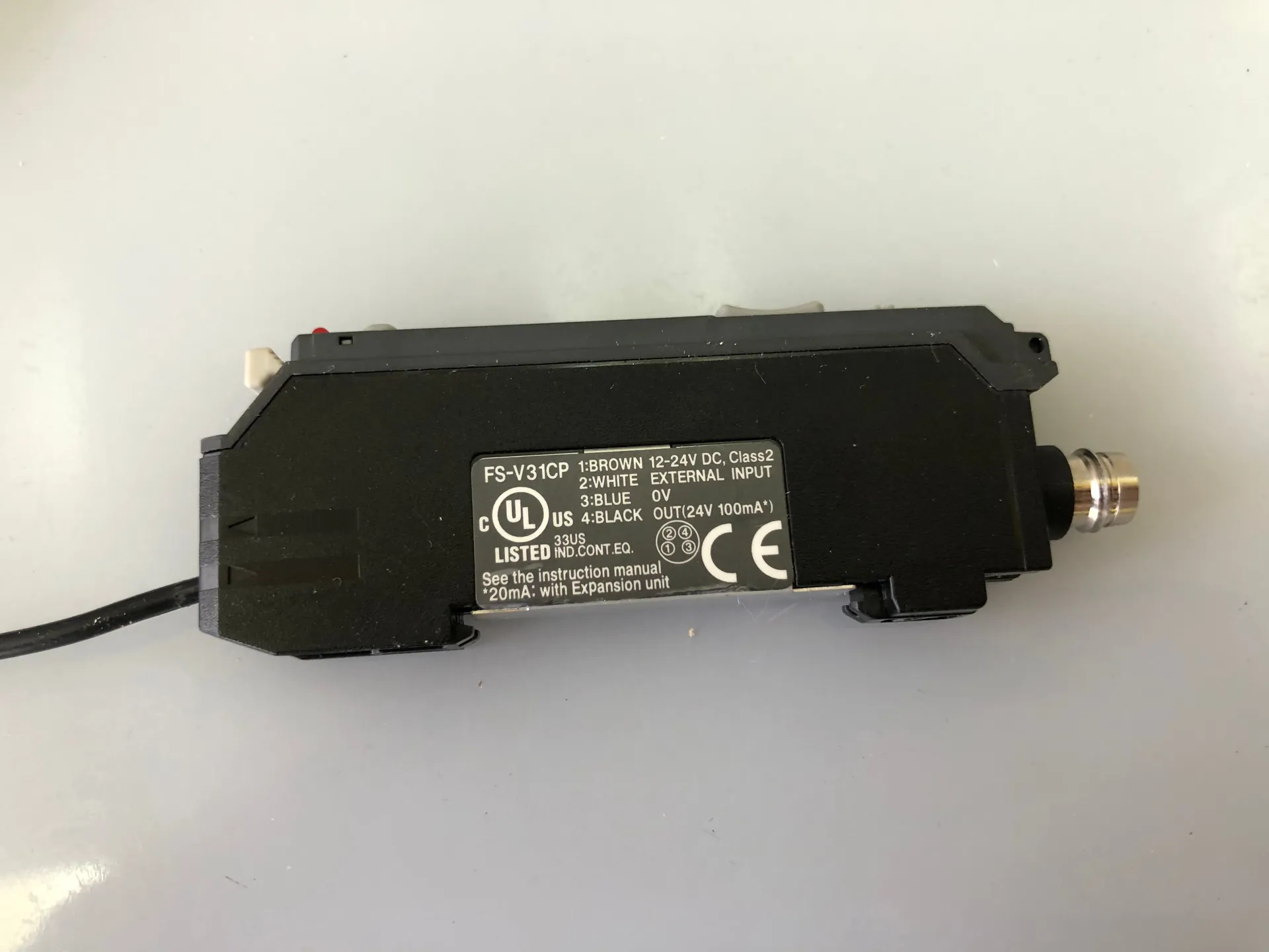 KEYENCE FS-V31CP Fiber Optic Sensor Amplifier – Digital, PNP Output, High-Speed Mode