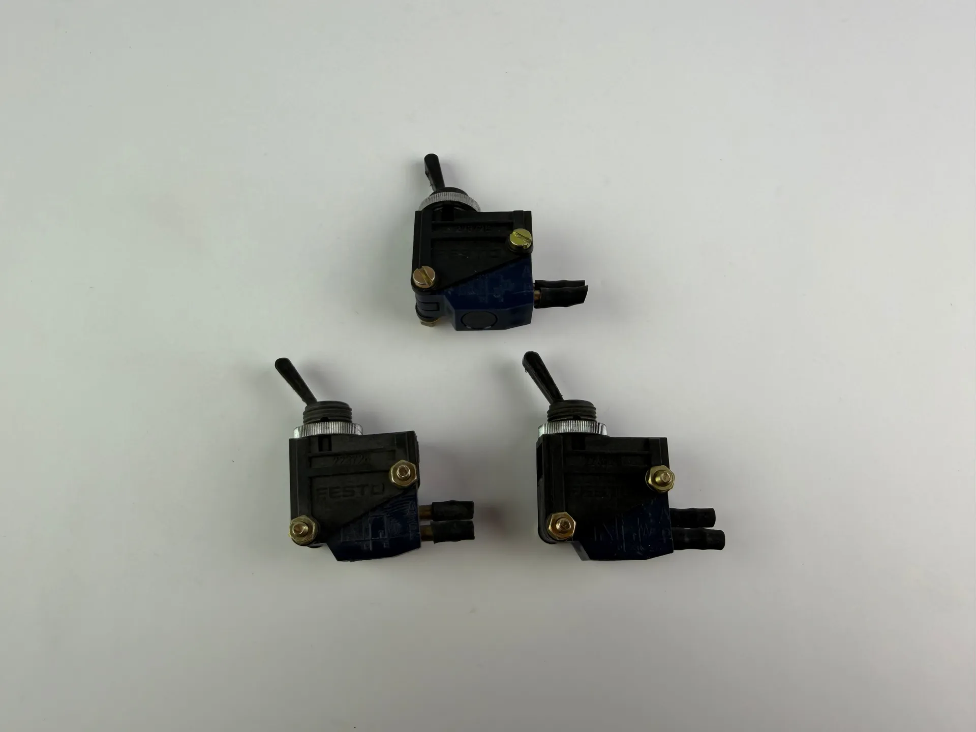 3x Festo 223726 Pushbutton Switch - Image 1